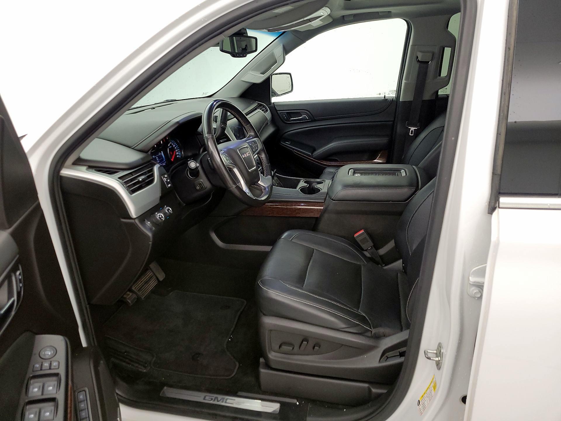 Thumbnail: 2017 GMC Yukon XL - 11