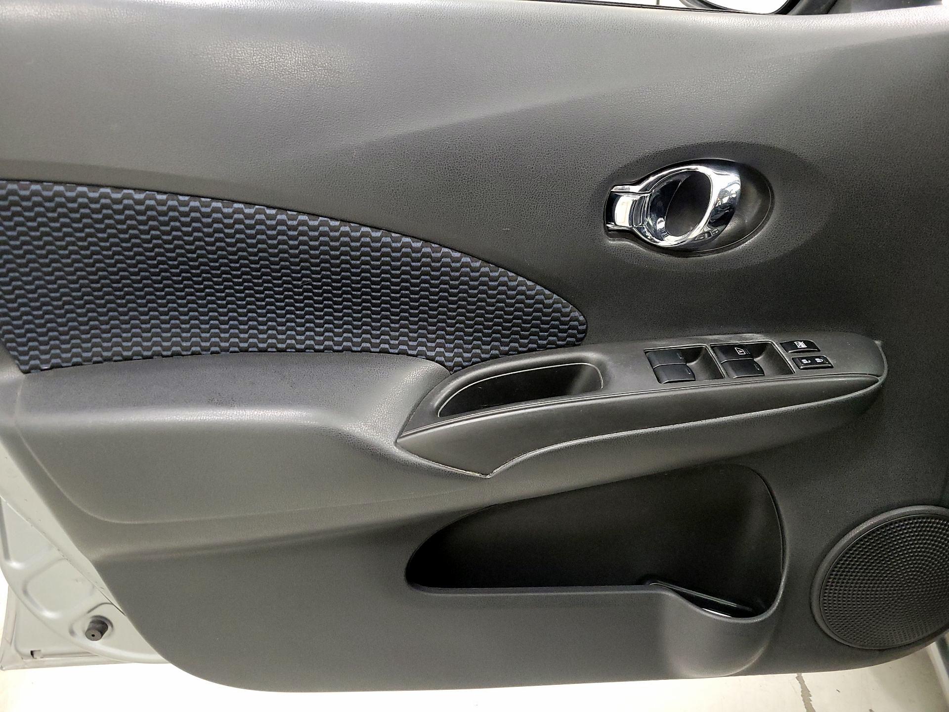 Thumbnail: 2015 Nissan Versa Note - 12