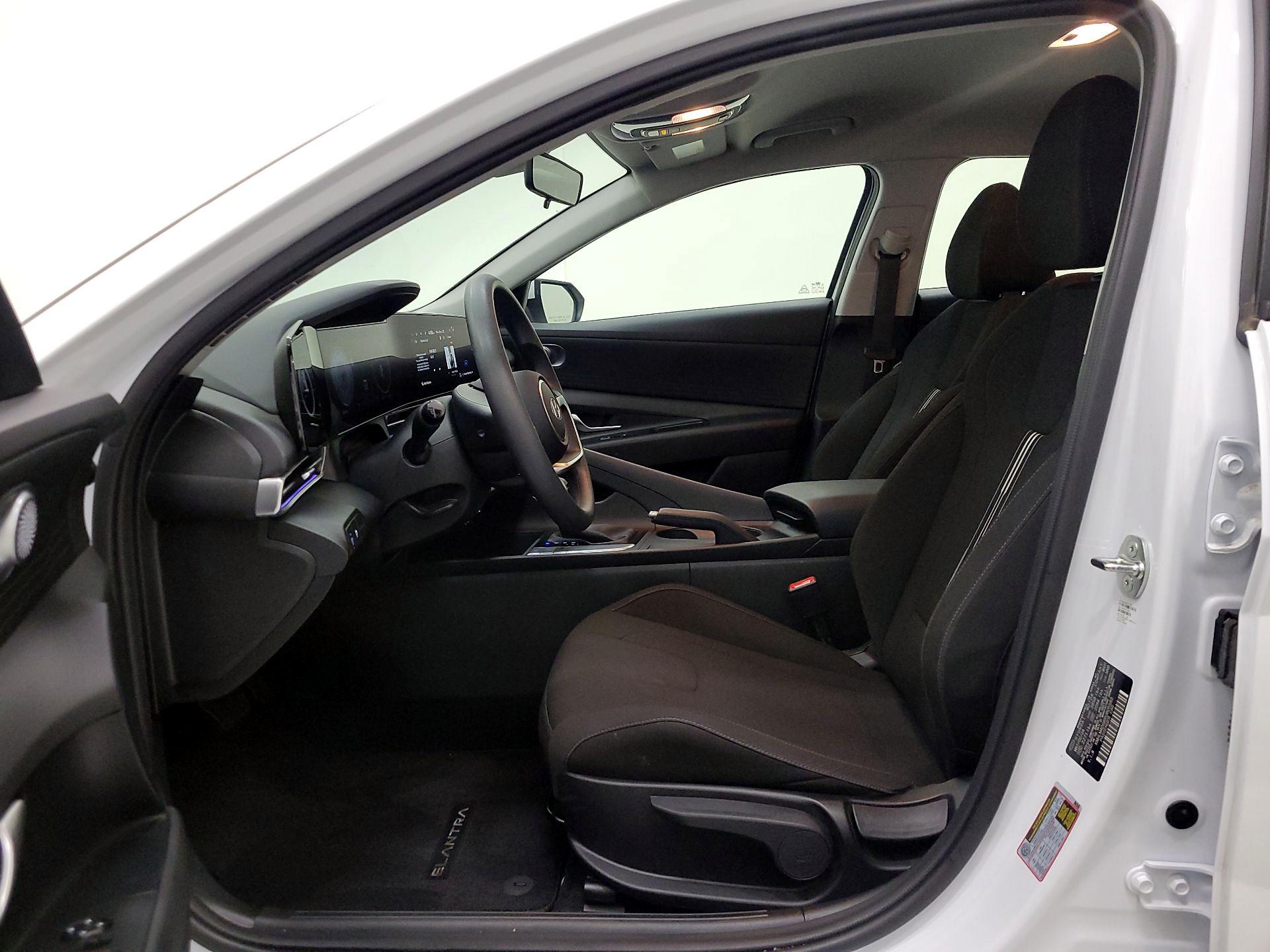 Thumbnail: 2024 Hyundai Elantra - 11