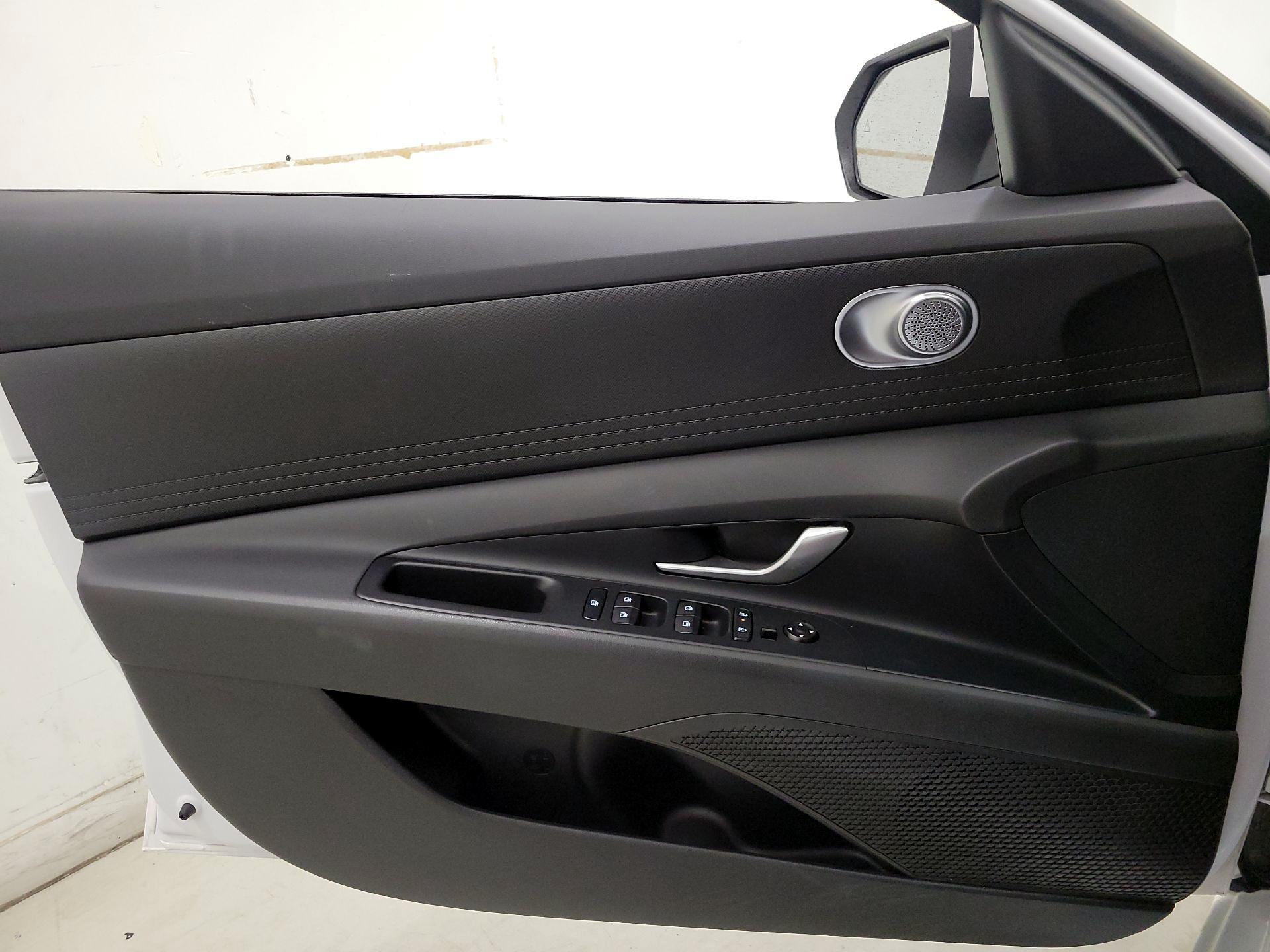 Thumbnail: 2024 Hyundai Elantra - 12