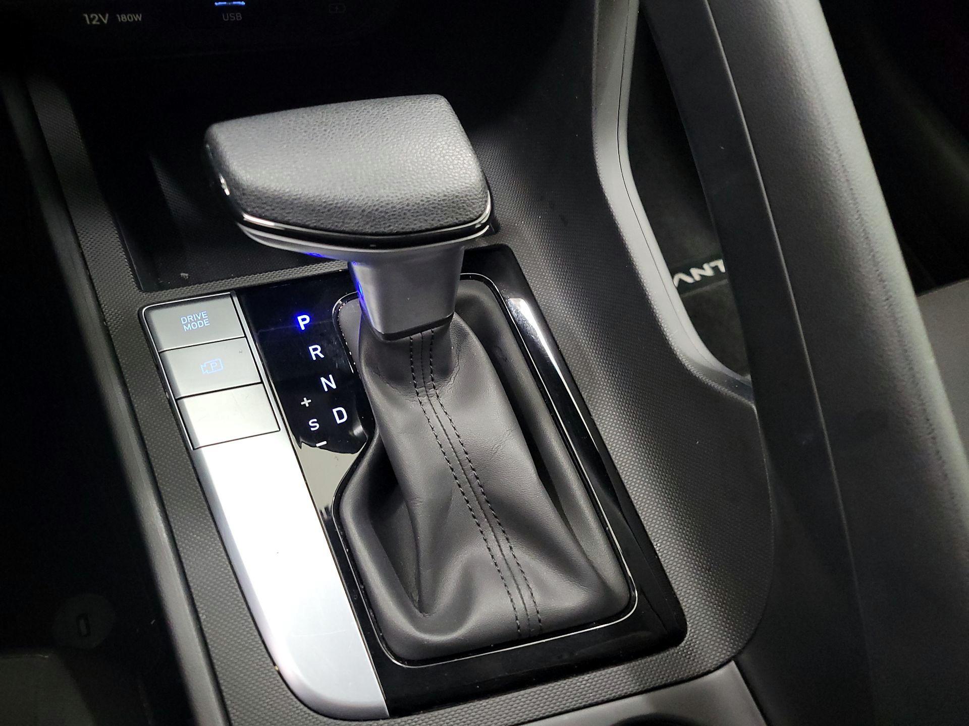 Thumbnail: 2024 Hyundai Elantra - 18