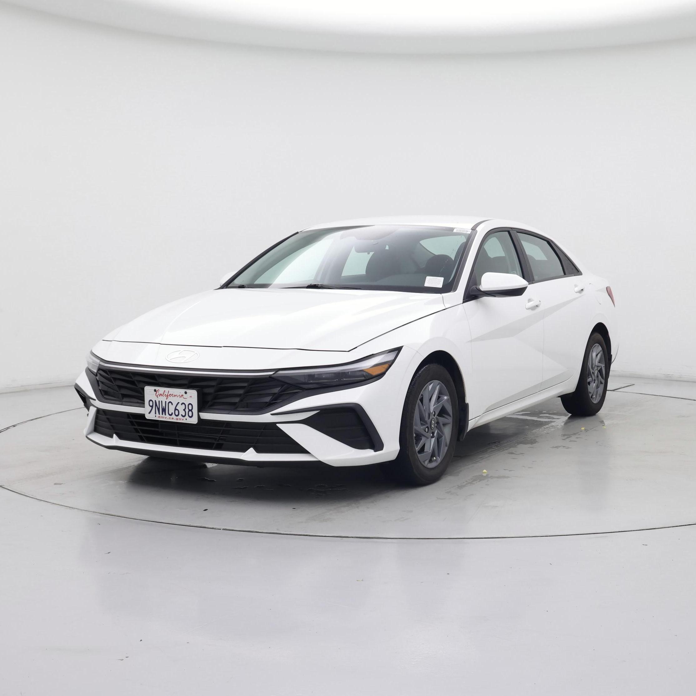 Thumbnail: 2024 Hyundai Elantra - 4