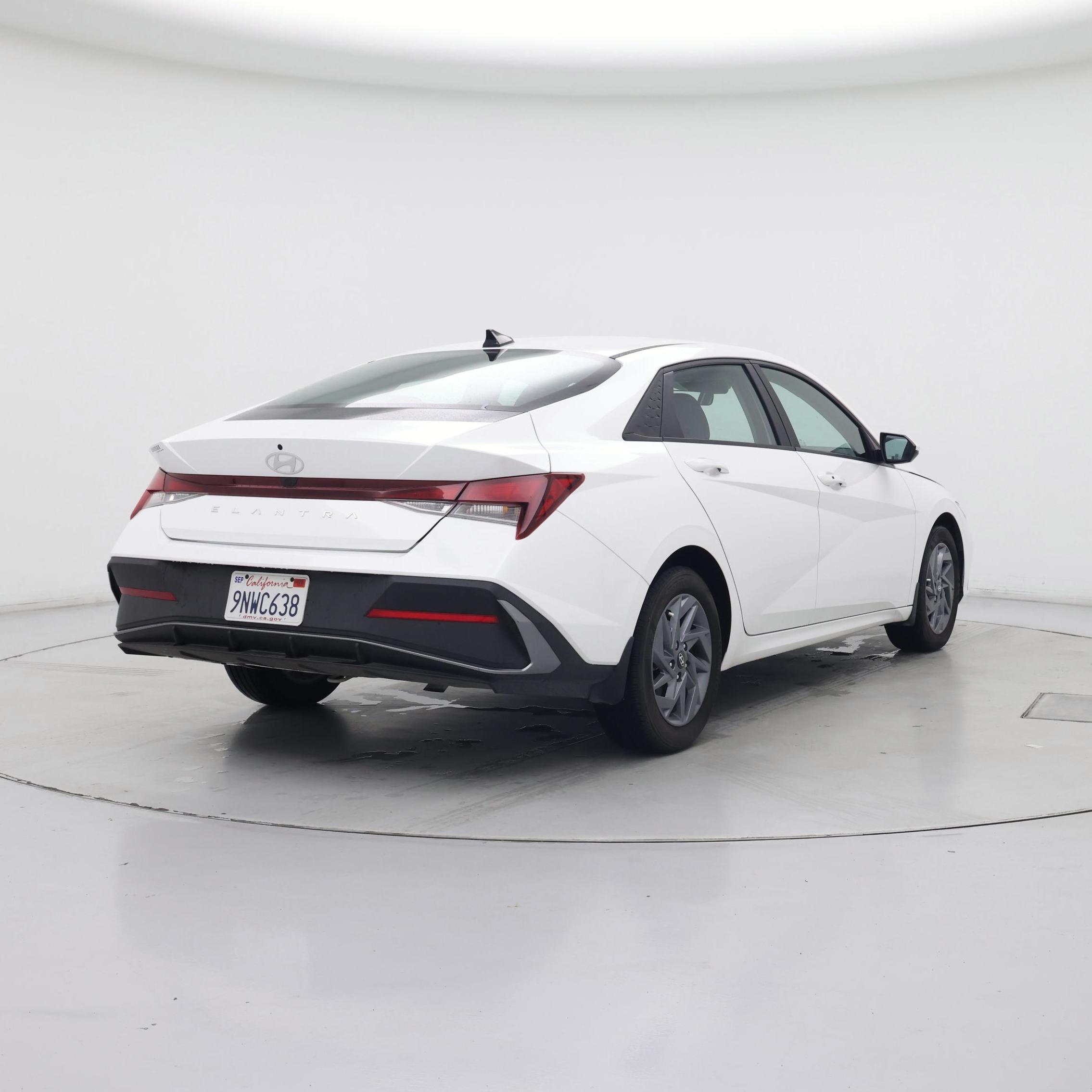 Thumbnail: 2024 Hyundai Elantra - 8