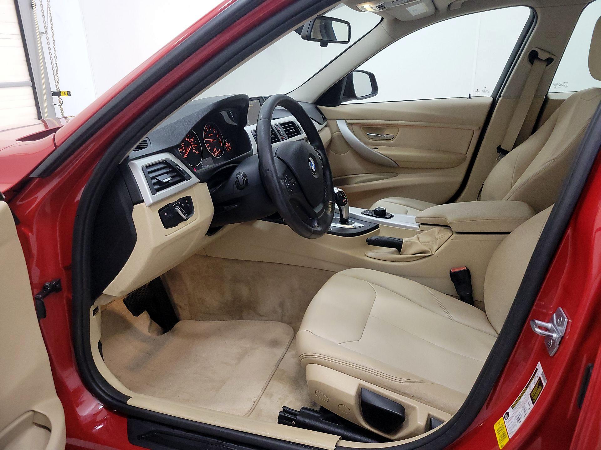 Thumbnail: 2015 BMW 3 Series - 11