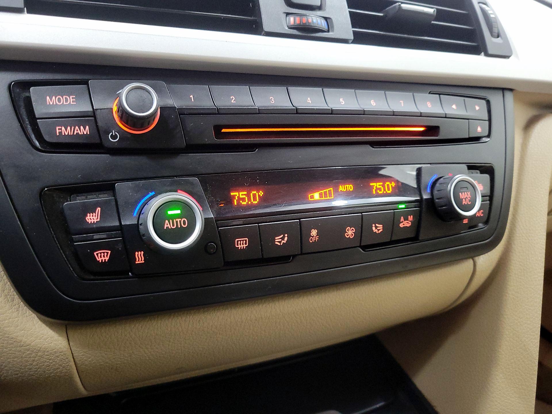 Thumbnail: 2015 BMW 3 Series - 15