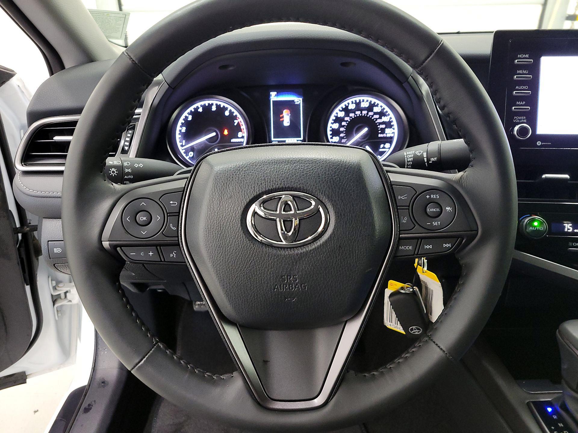 Thumbnail: 2024 Toyota Camry - 10