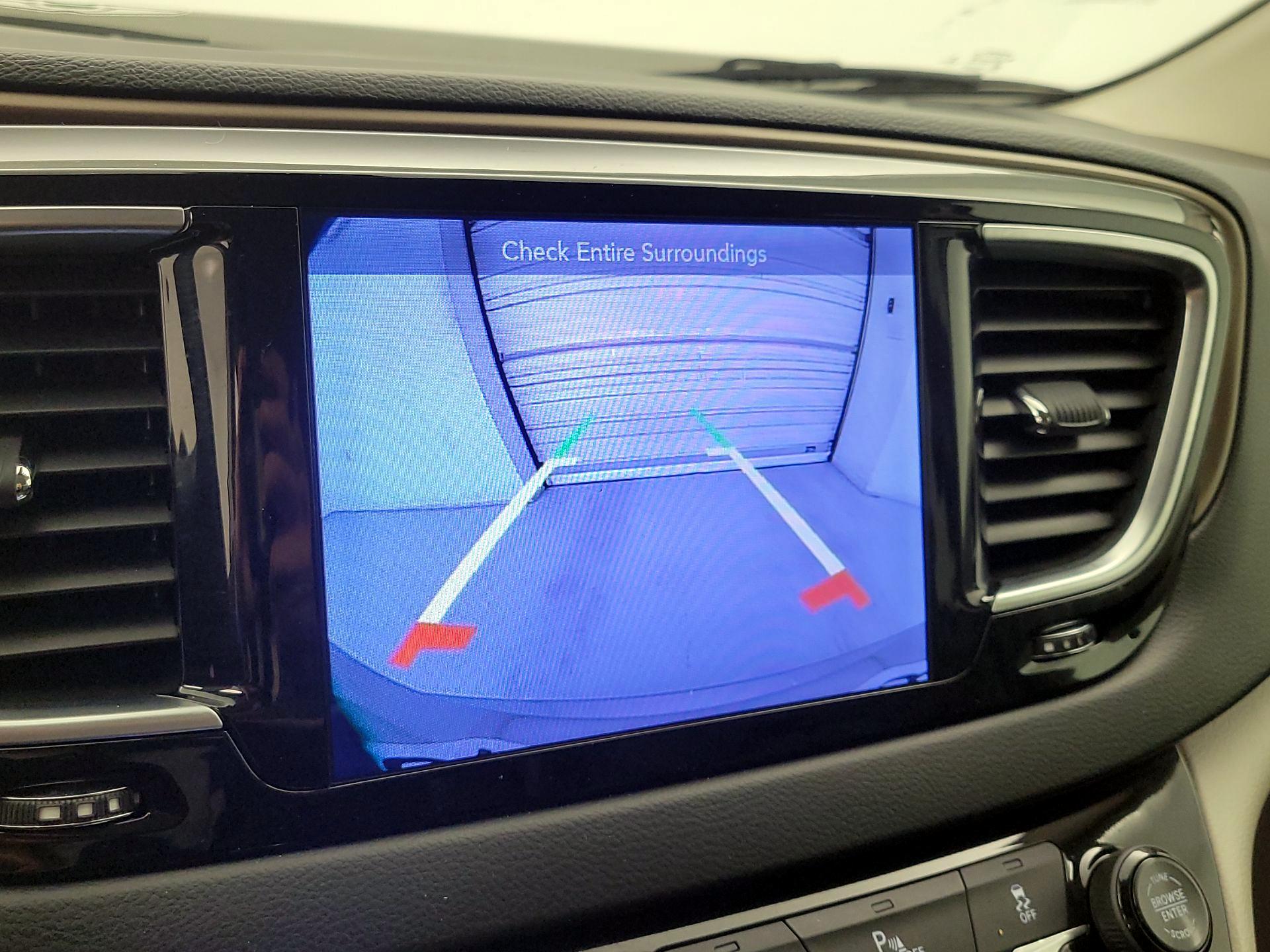 Thumbnail: 2017 Chrysler Pacifica - 15