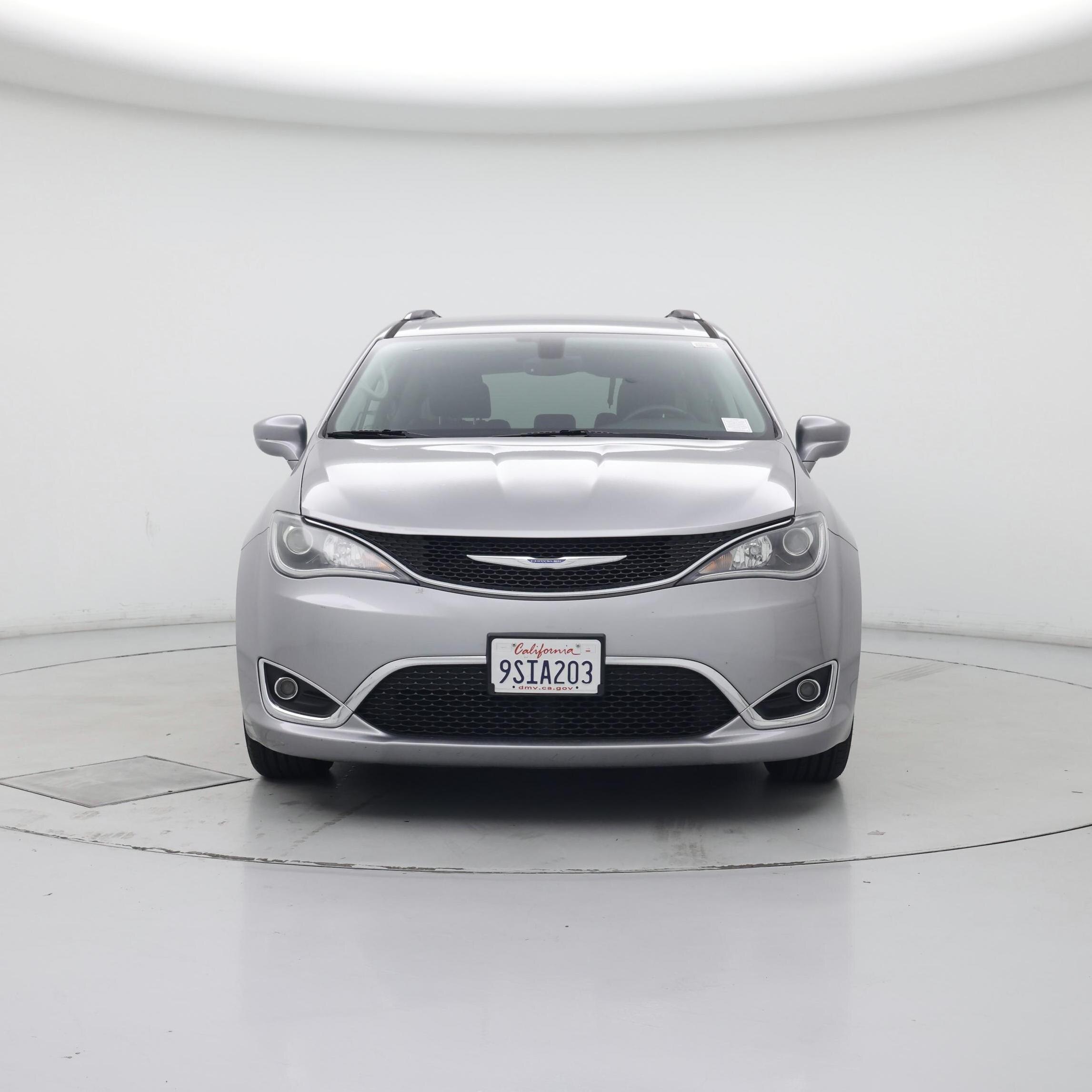 Thumbnail: 2017 Chrysler Pacifica - 5