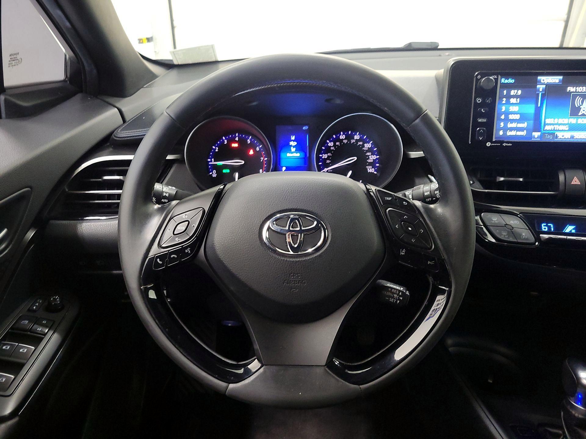 Thumbnail: 2018 Toyota C-HR - 10