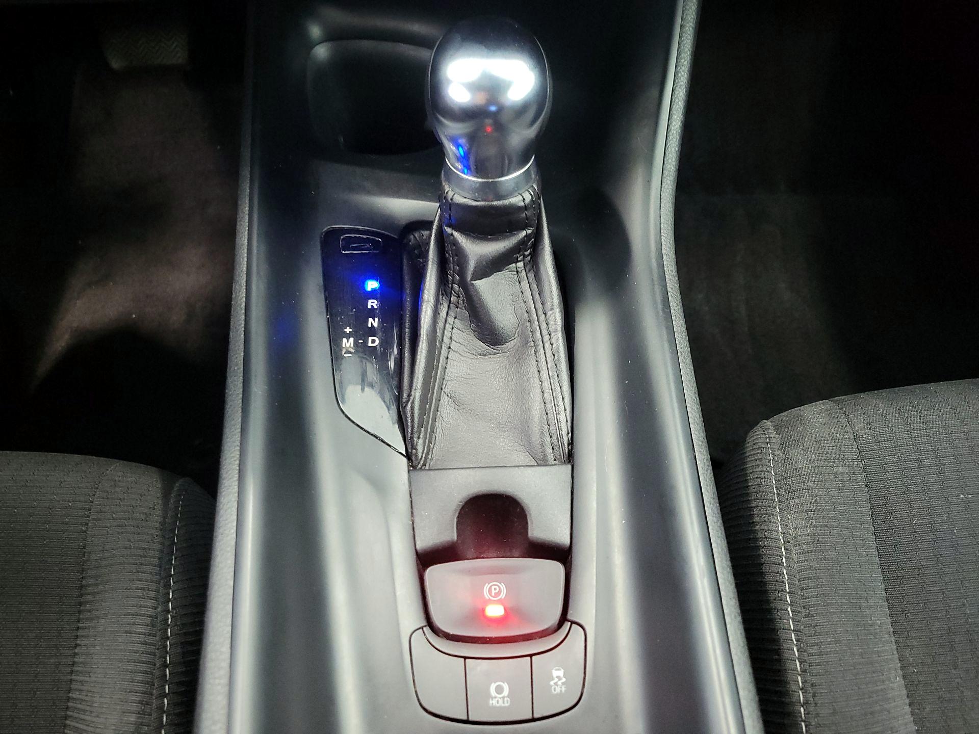 Thumbnail: 2018 Toyota C-HR - 16