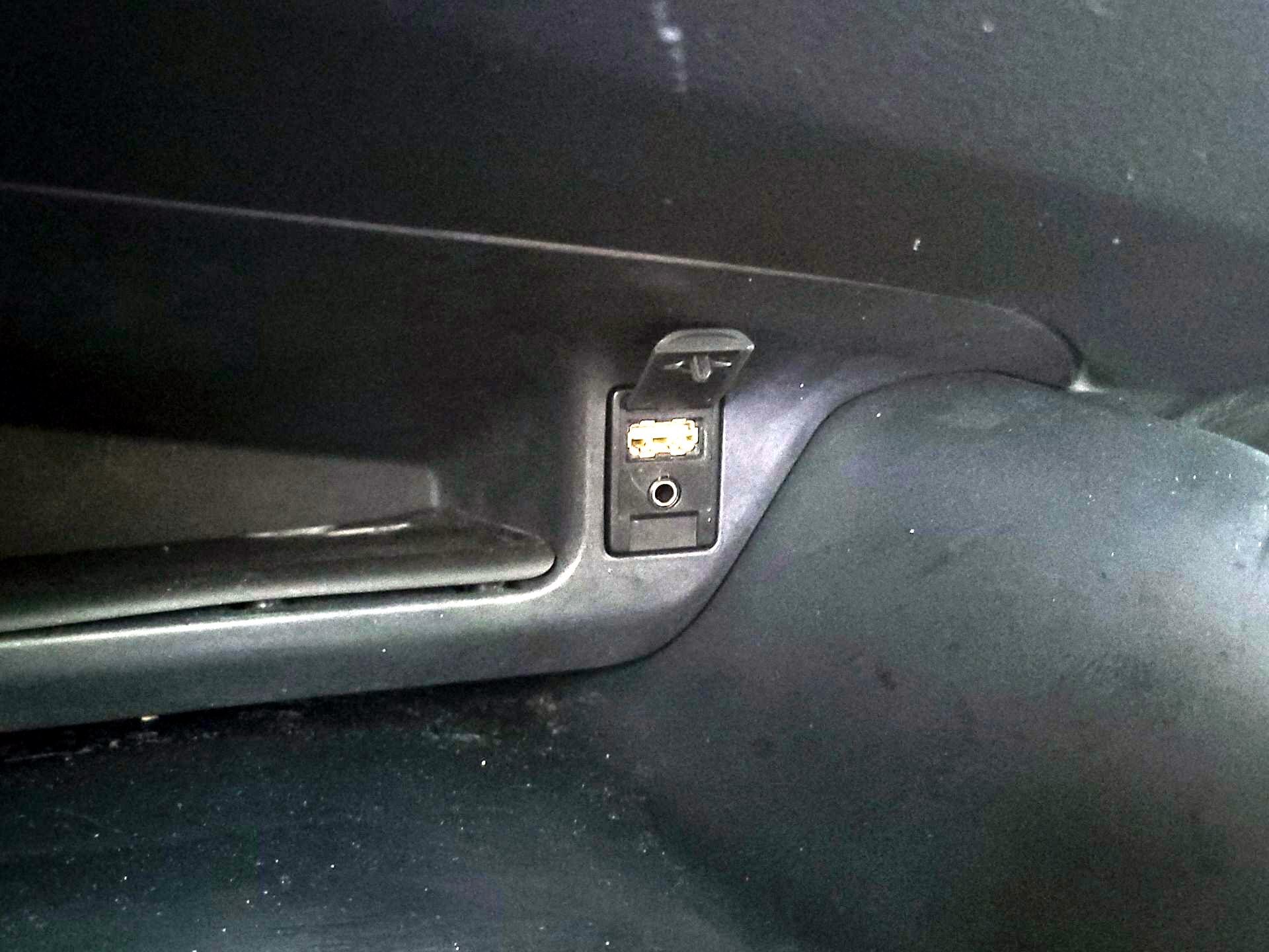 Thumbnail: 2018 Toyota C-HR - 17