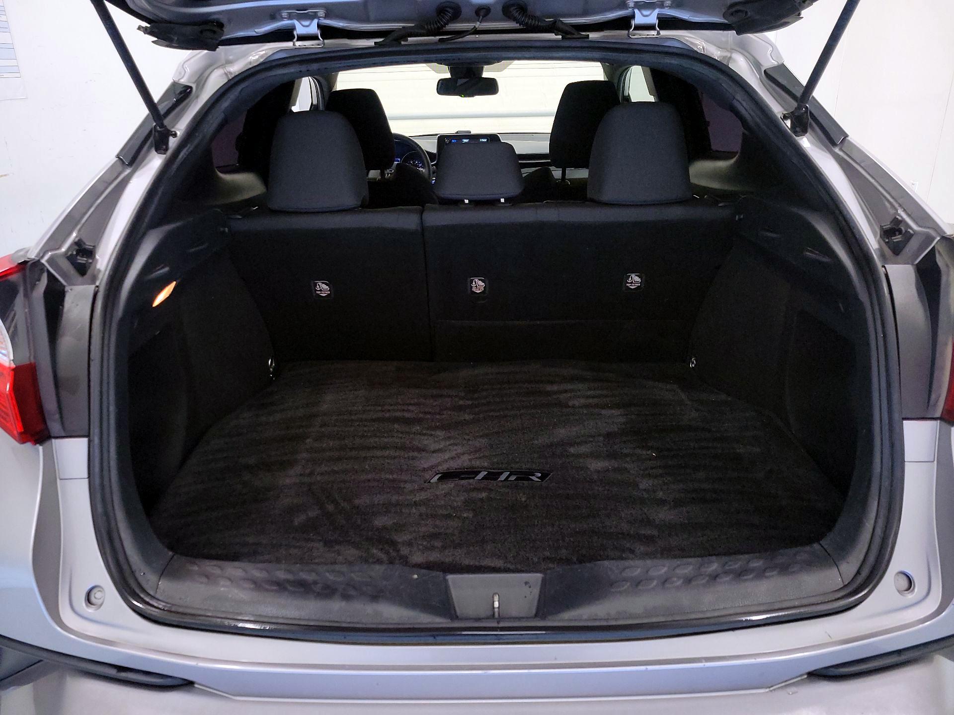 Thumbnail: 2018 Toyota C-HR - 19