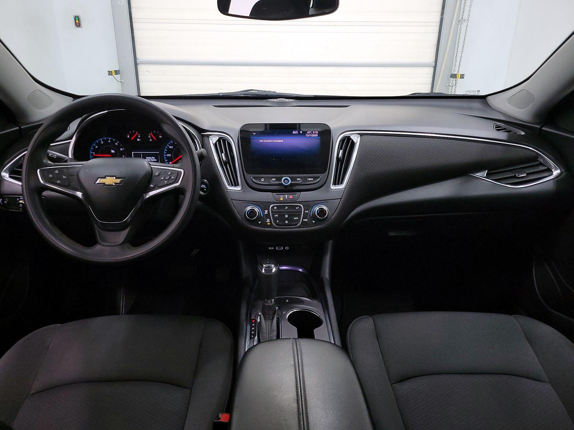 Thumbnail: 2020 Chevrolet Malibu - 9