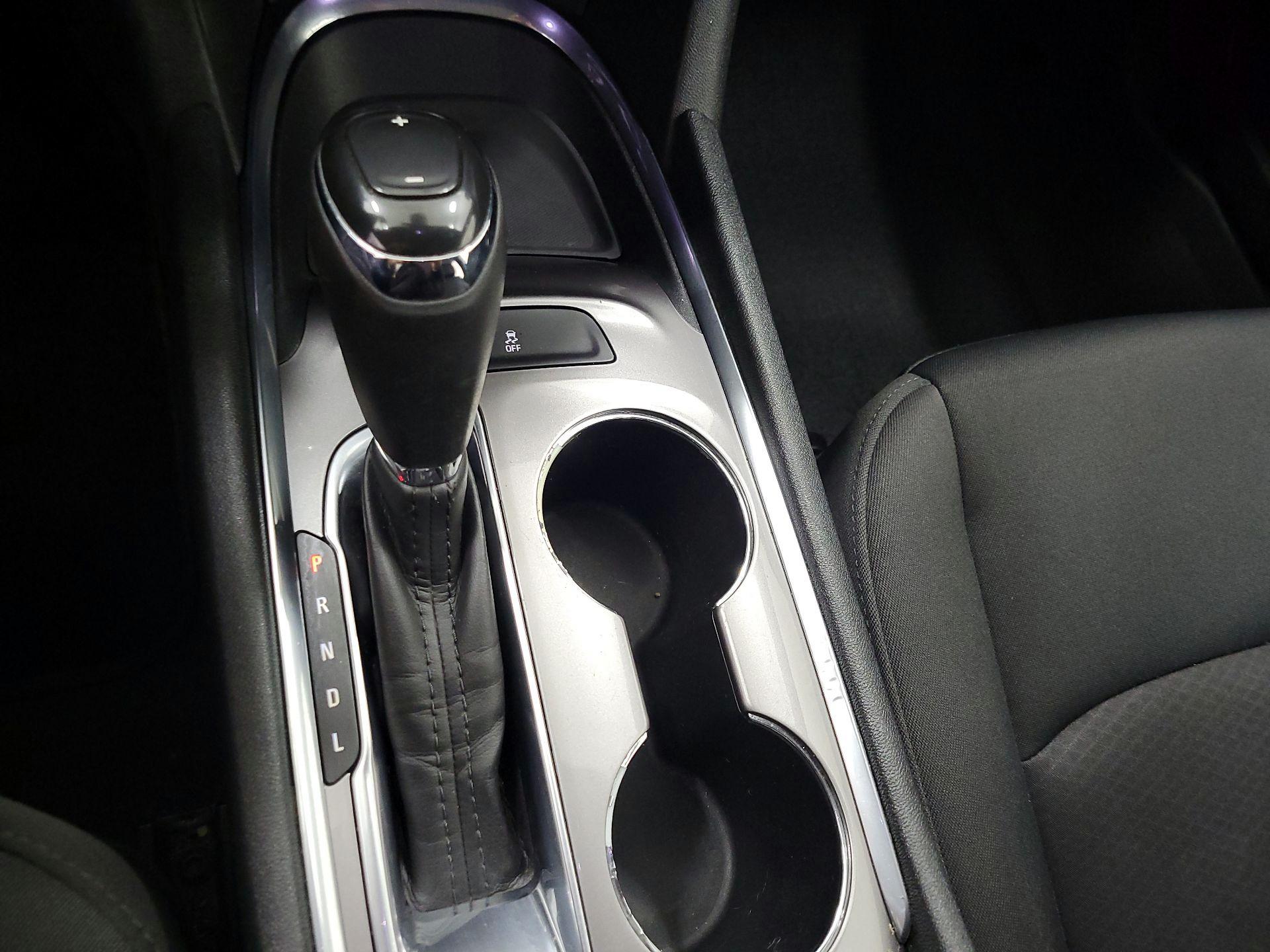 Thumbnail: 2020 Chevrolet Malibu - 17