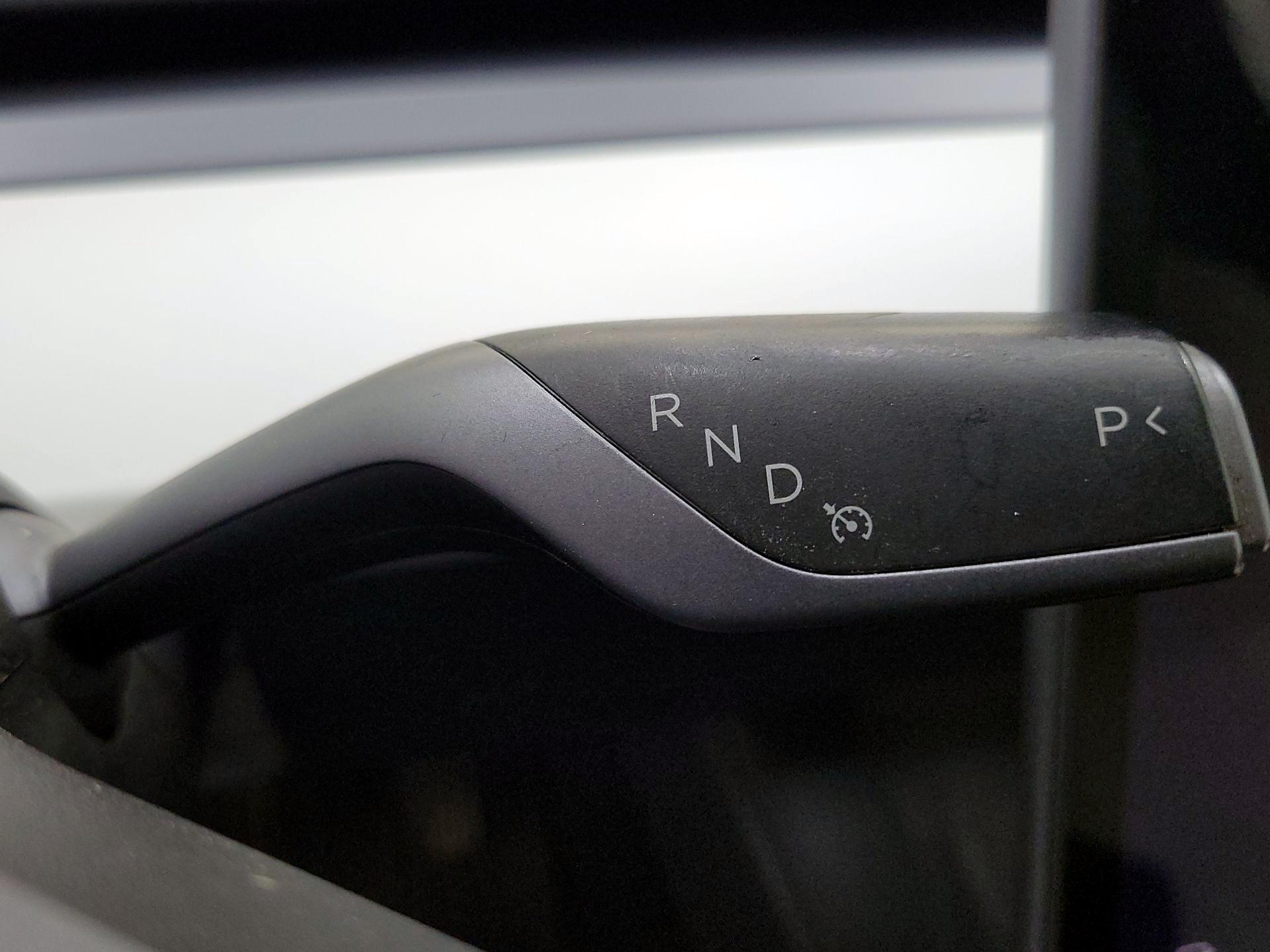 Thumbnail: 2022 Tesla Model 3 - 17