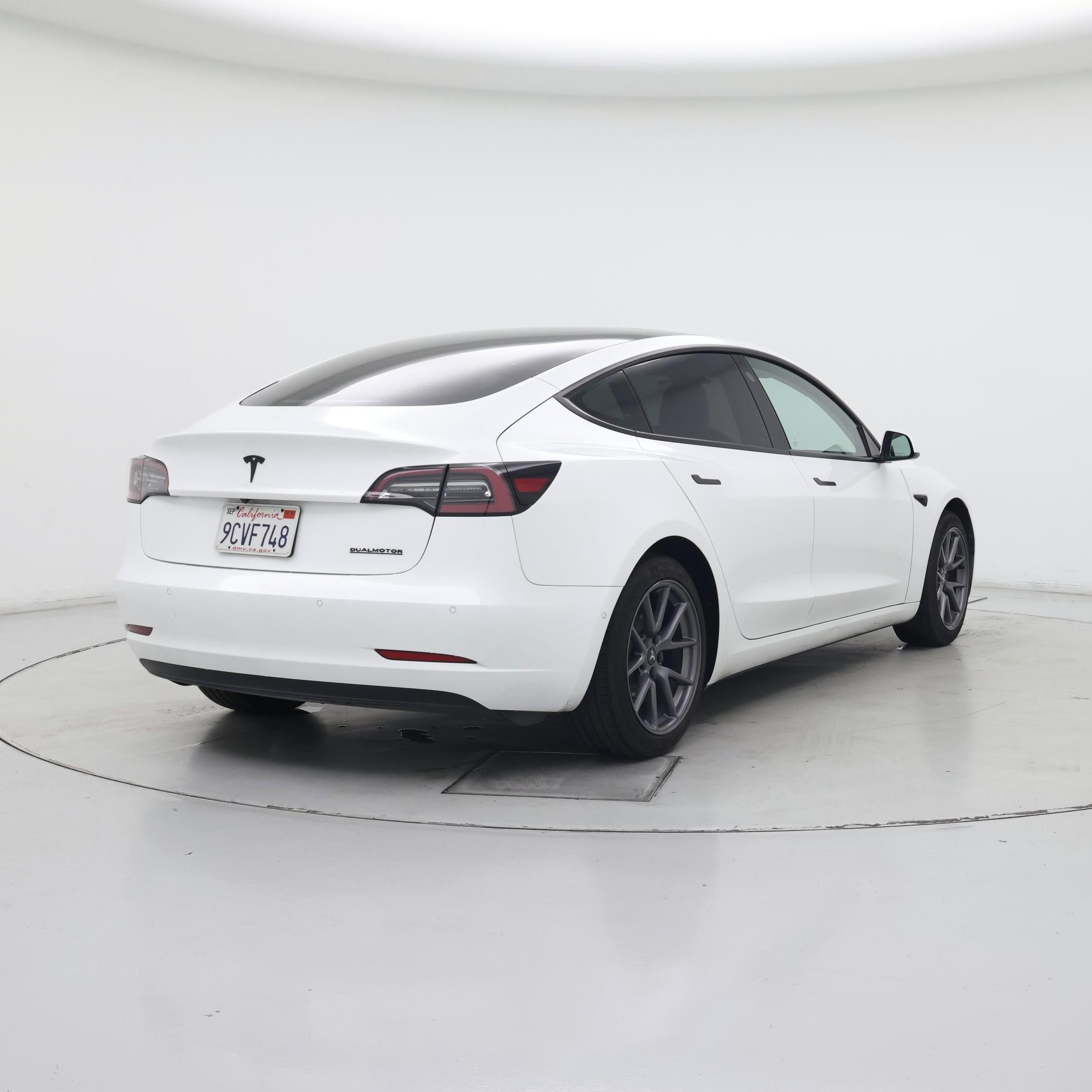 Thumbnail: 2022 Tesla Model 3 - 8