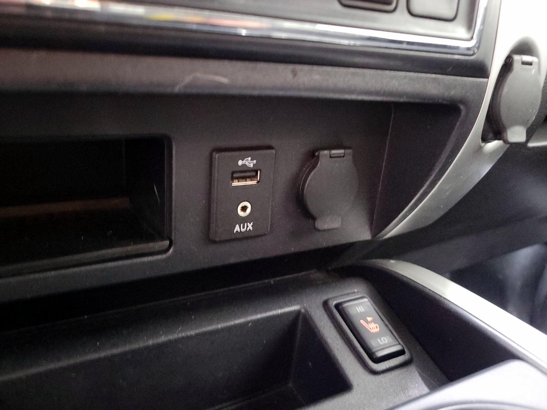 Thumbnail: 2017 Nissan Titan - 19