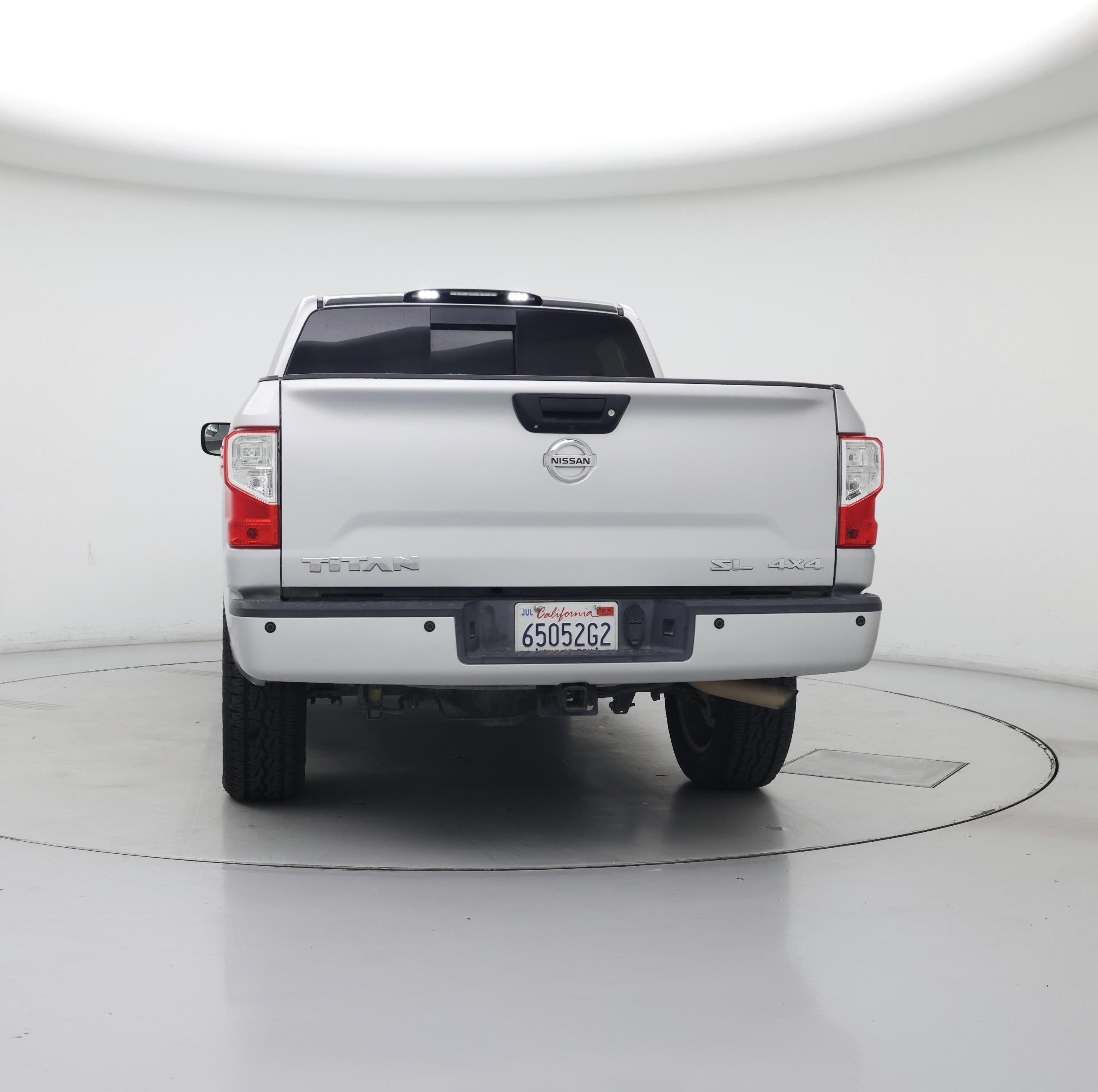 Thumbnail: 2017 Nissan Titan - 6