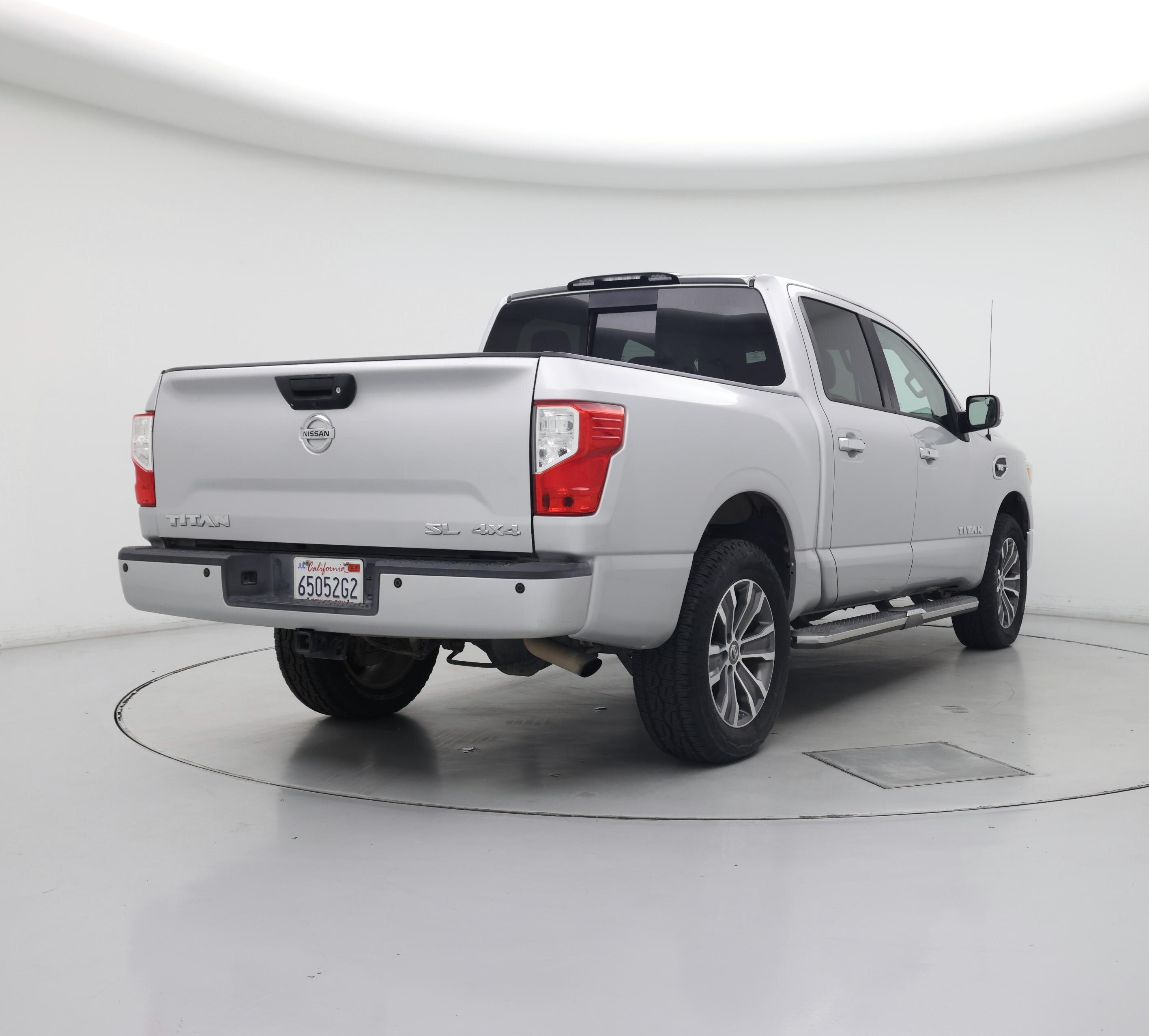 Thumbnail: 2017 Nissan Titan - 8