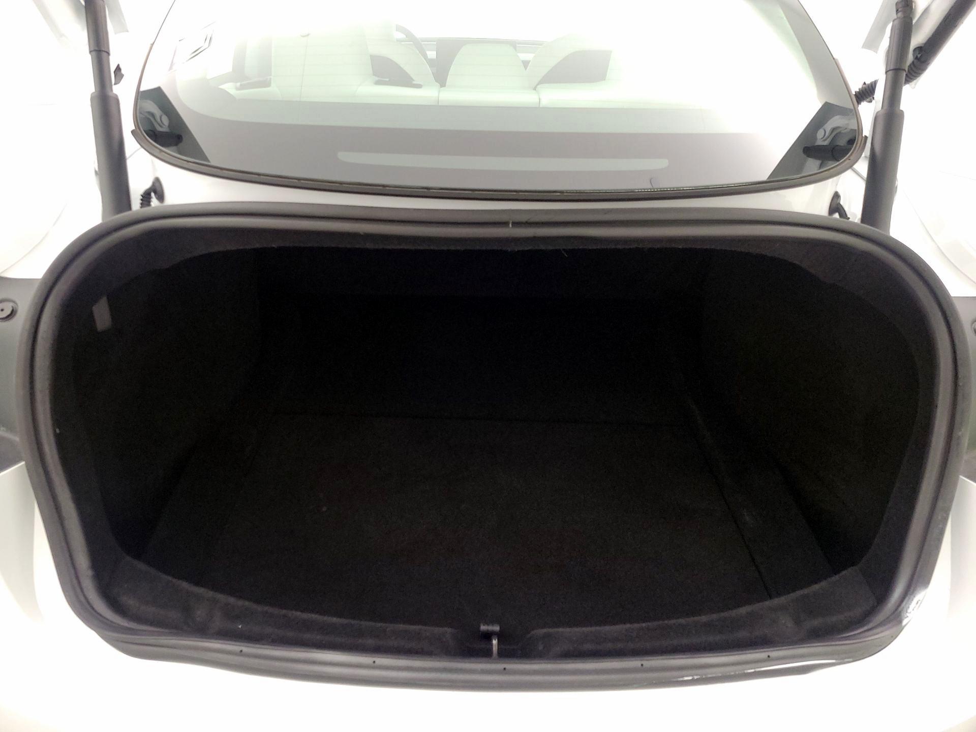 Thumbnail: 2024 Tesla Model 3 - 20