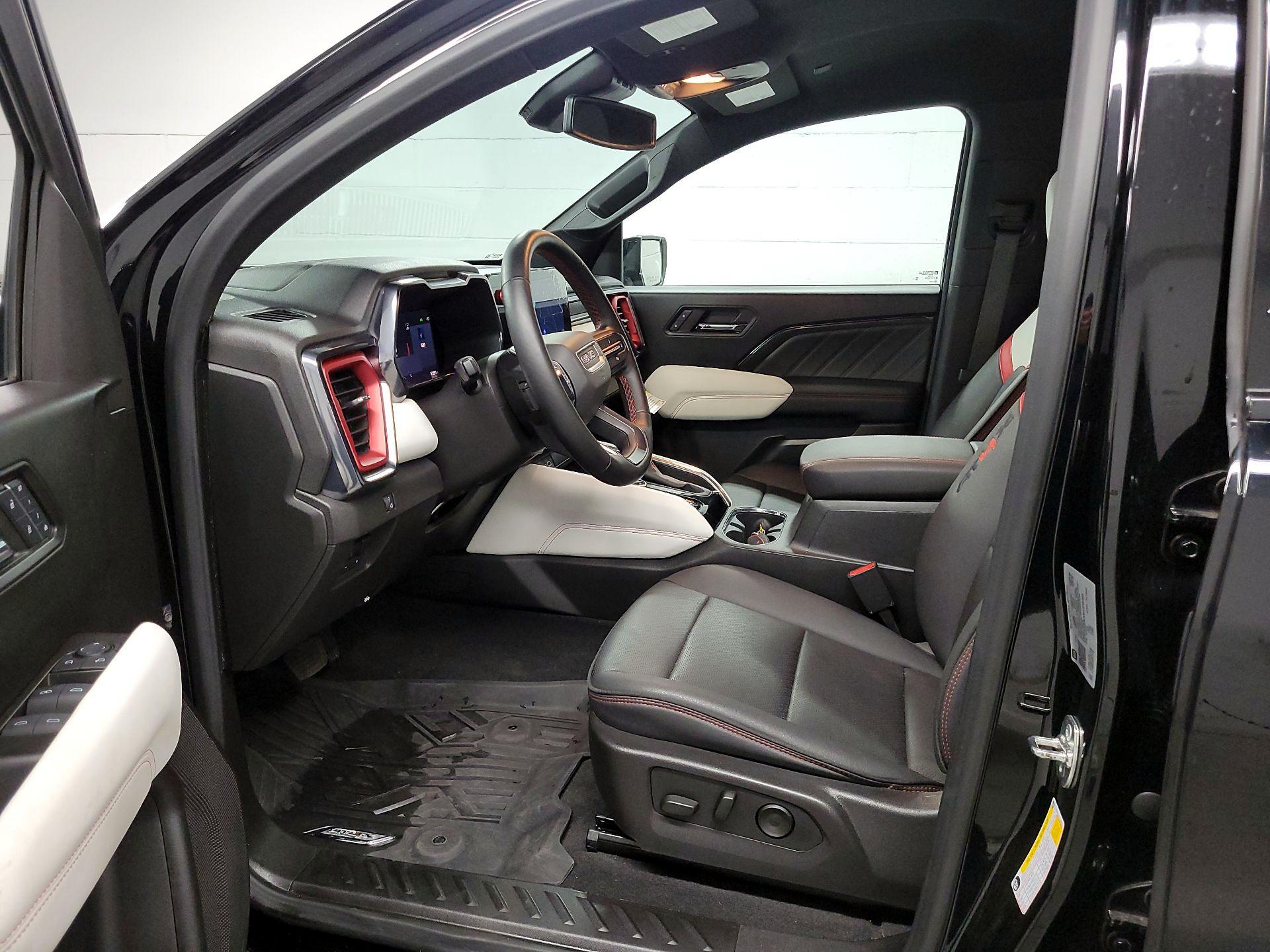 Thumbnail: 2024 GMC Canyon - 11