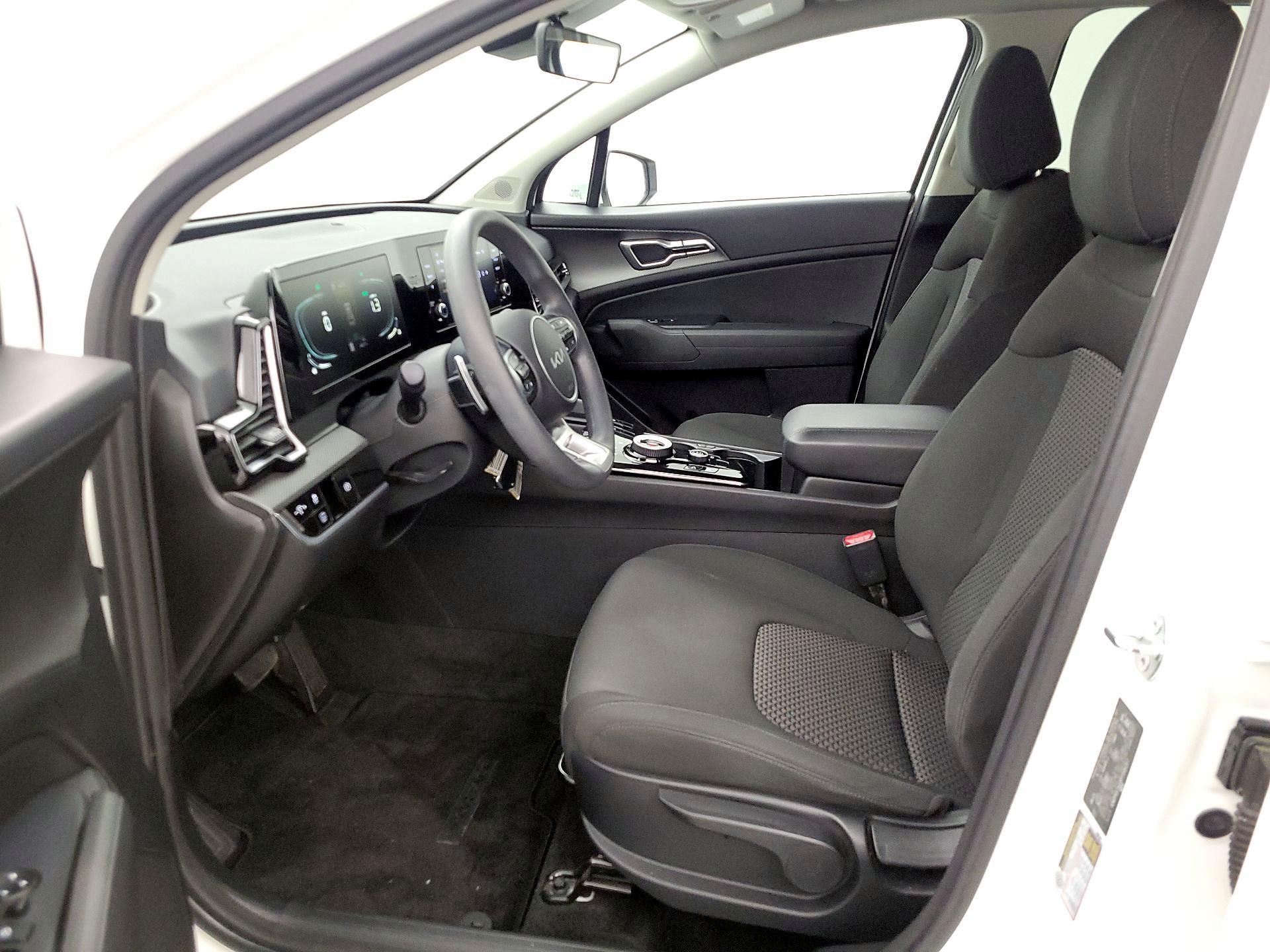 Thumbnail: 2023 Kia Sportage - 11