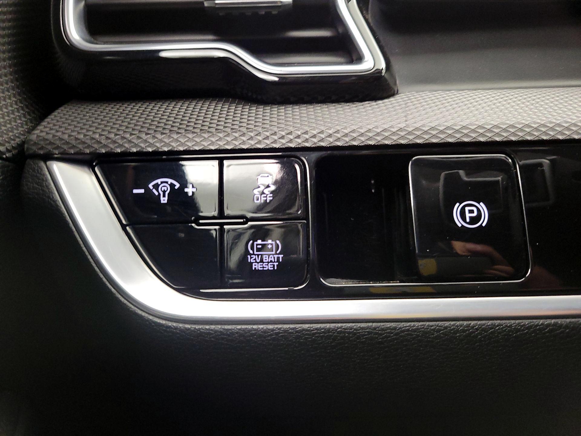 Thumbnail: 2023 Kia Sportage - 13