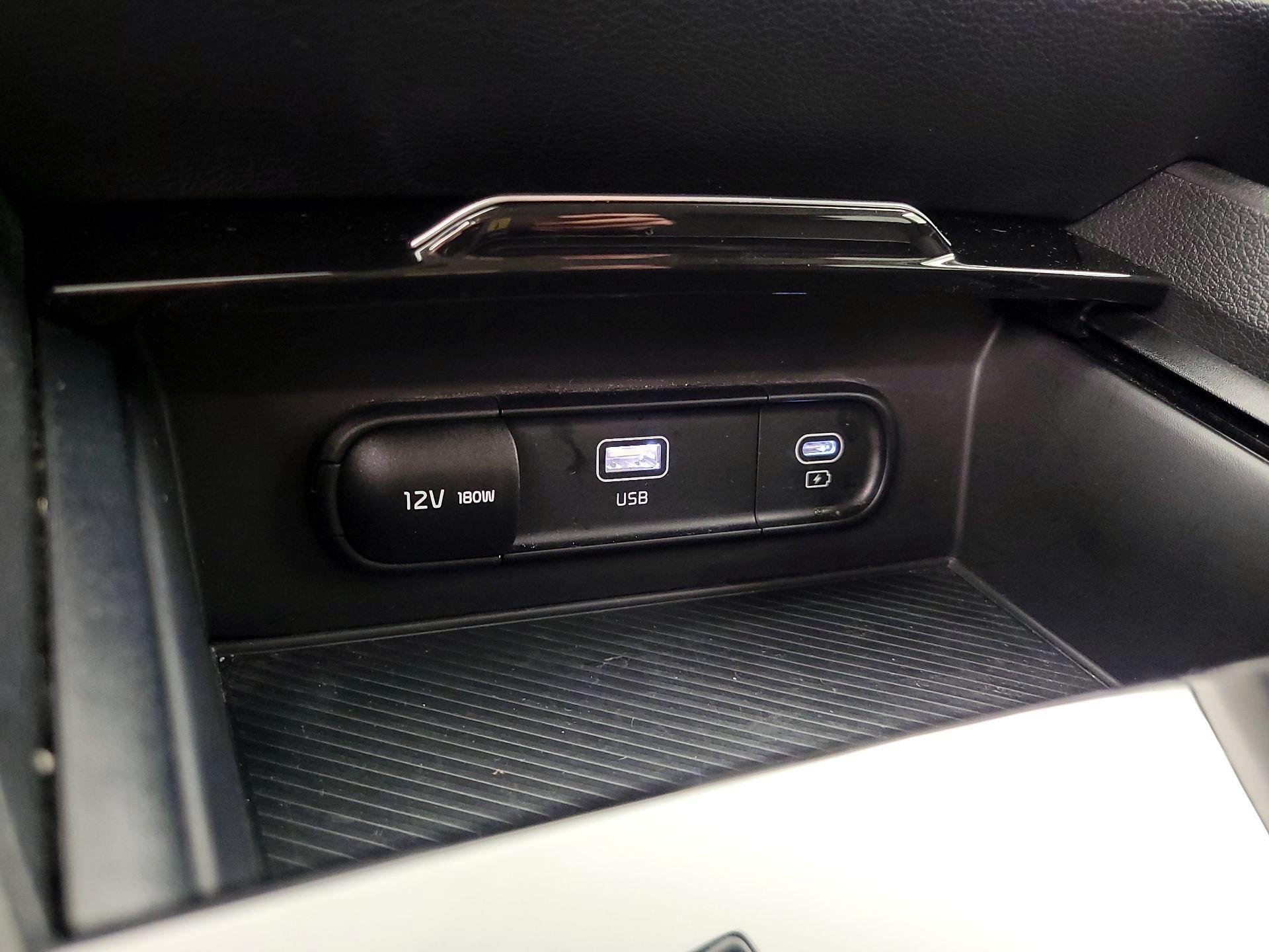 Thumbnail: 2023 Kia Sportage - 18