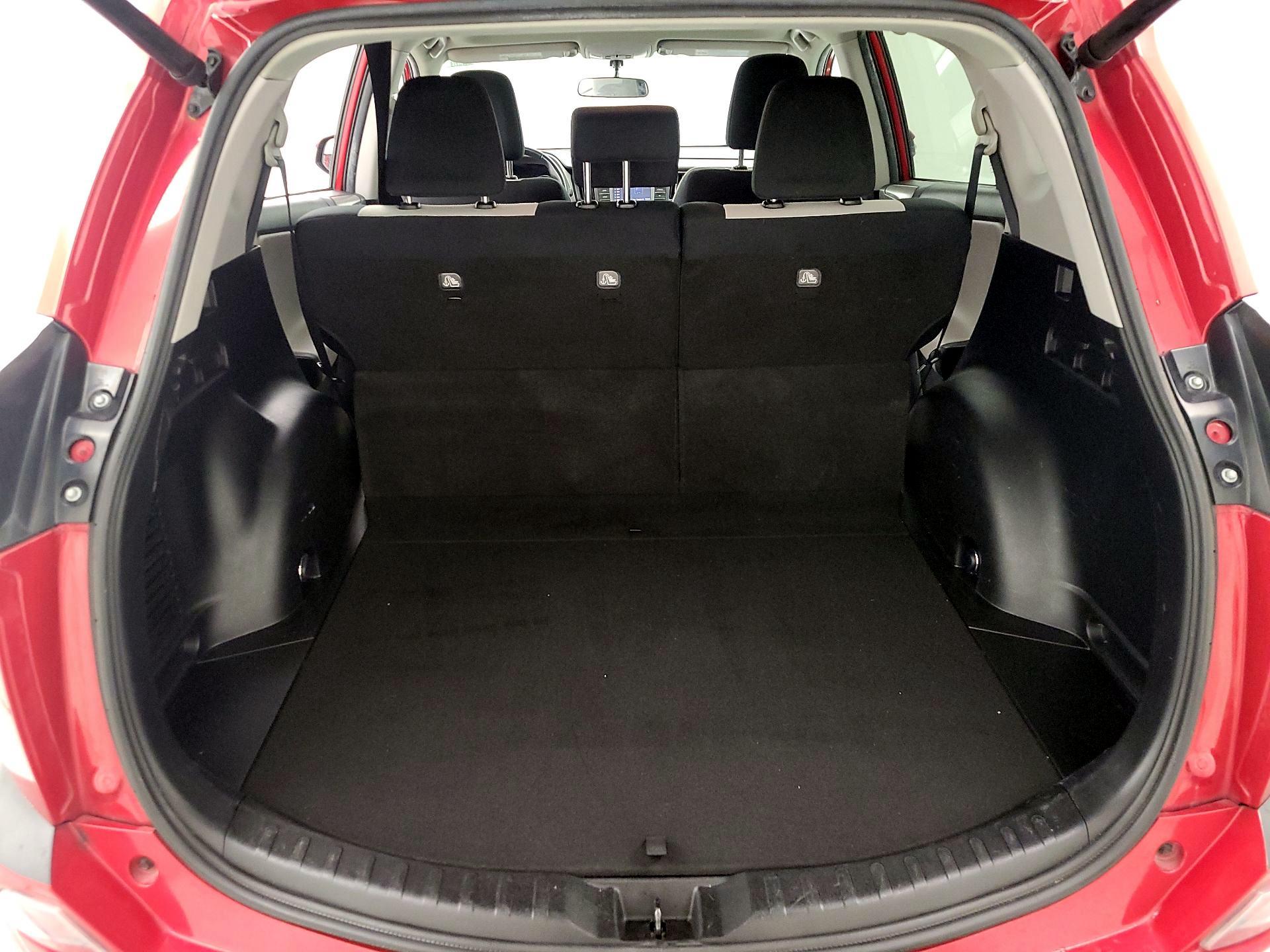 Thumbnail: 2016 Toyota RAV4 - 20