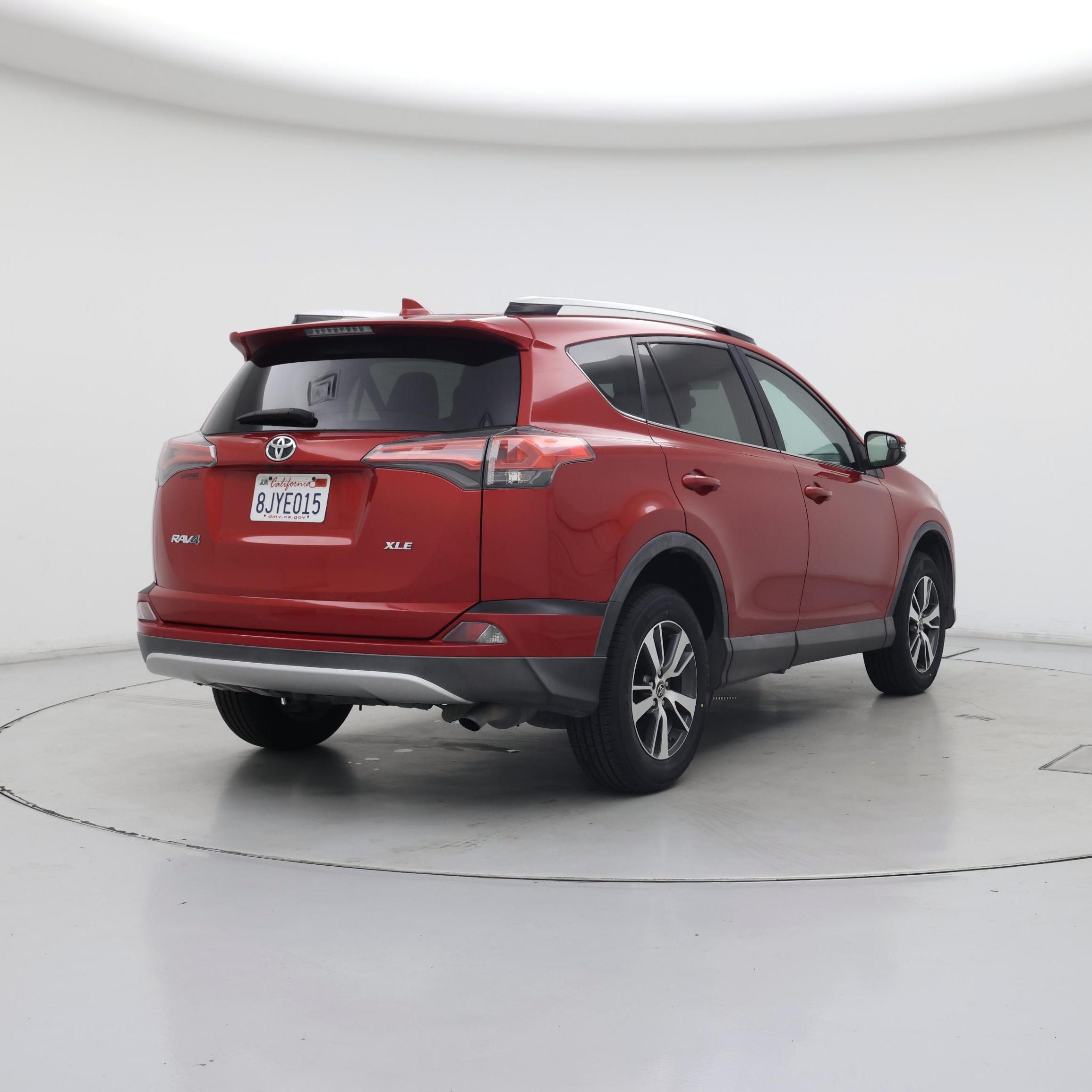 Thumbnail: 2016 Toyota RAV4 - 8