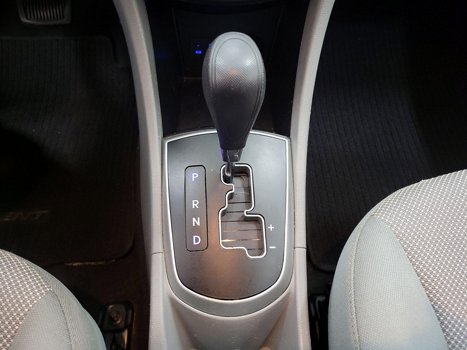 Thumbnail: 2014 Hyundai Accent - 16