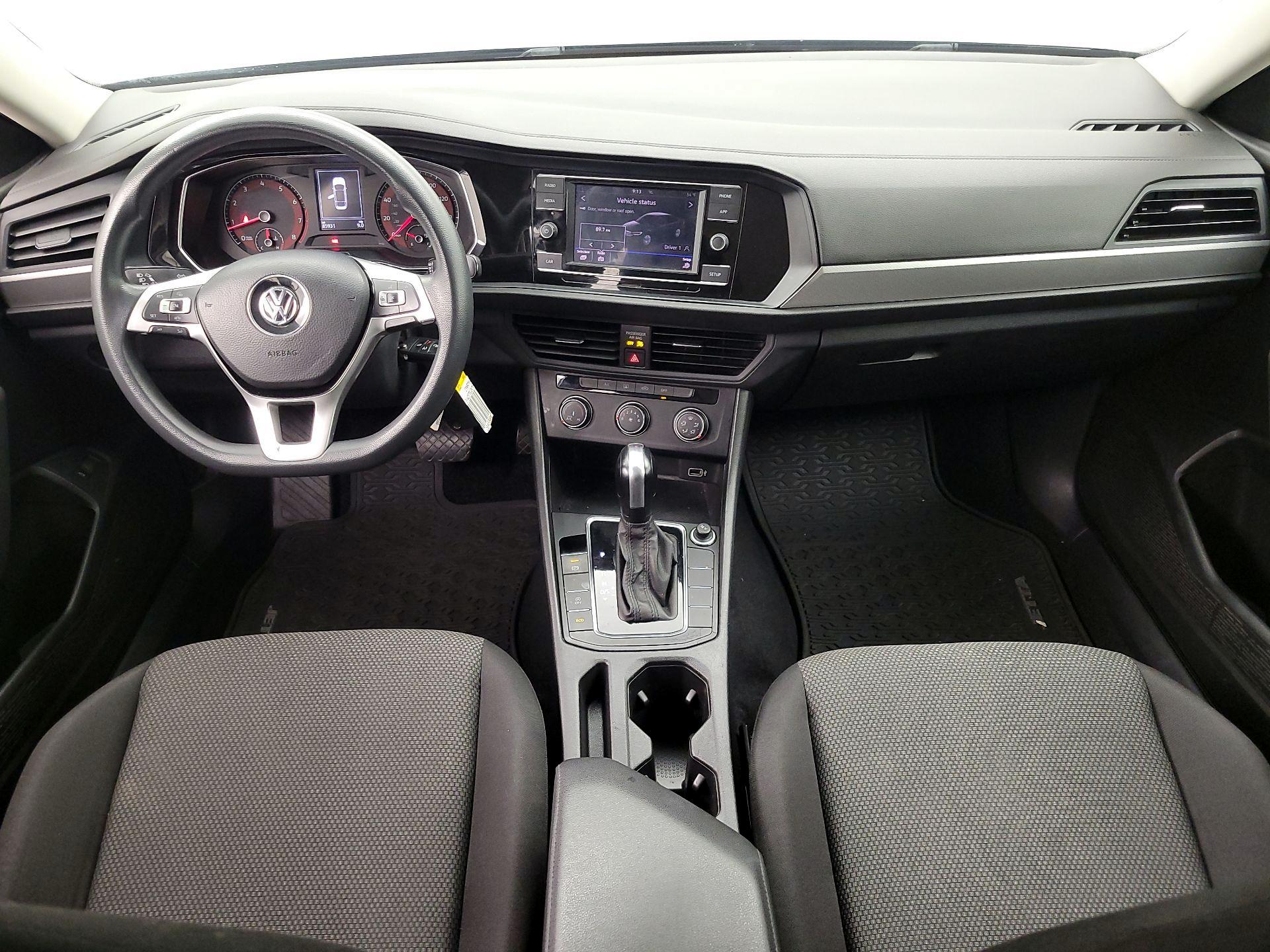 Thumbnail: 2019 Volkswagen Jetta - 9