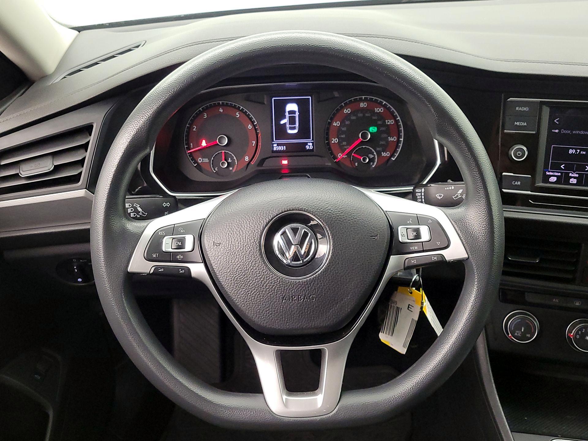 Thumbnail: 2019 Volkswagen Jetta - 10