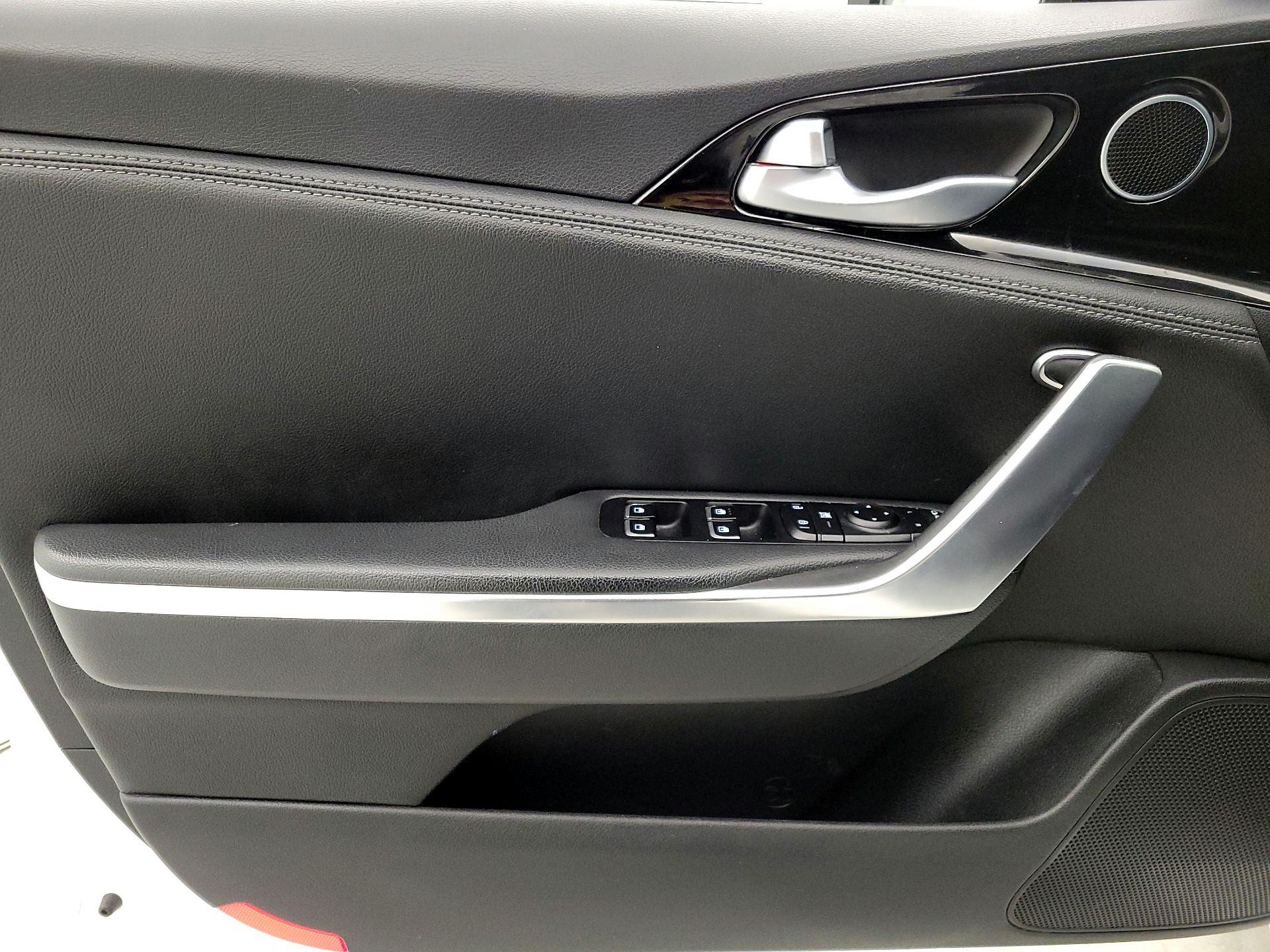 Thumbnail: 2020 Kia Stinger - 12