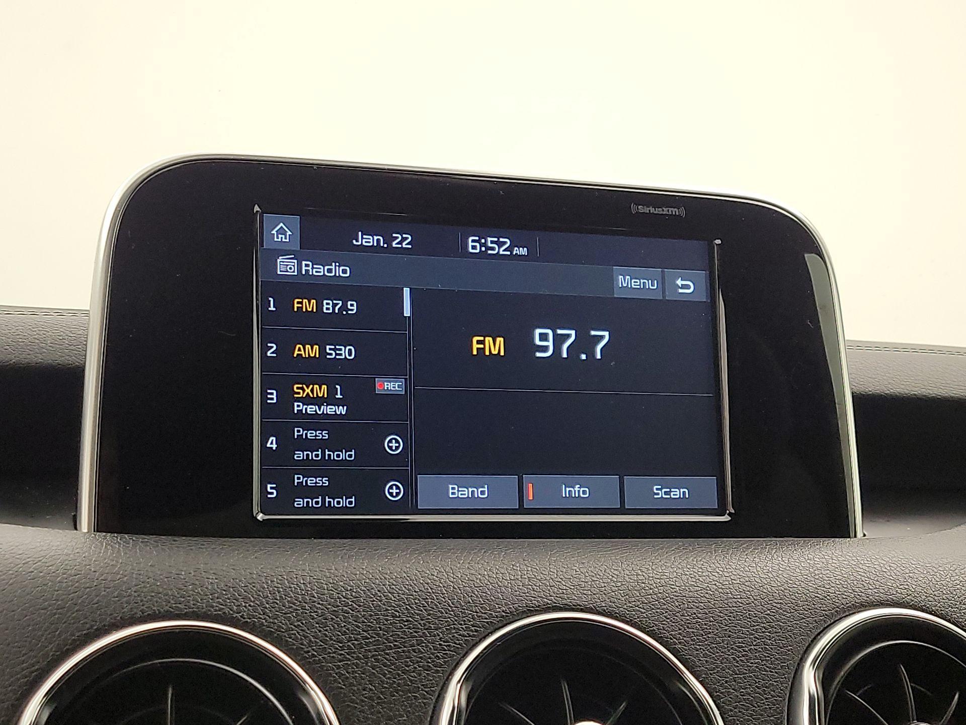 Thumbnail: 2020 Kia Stinger - 15