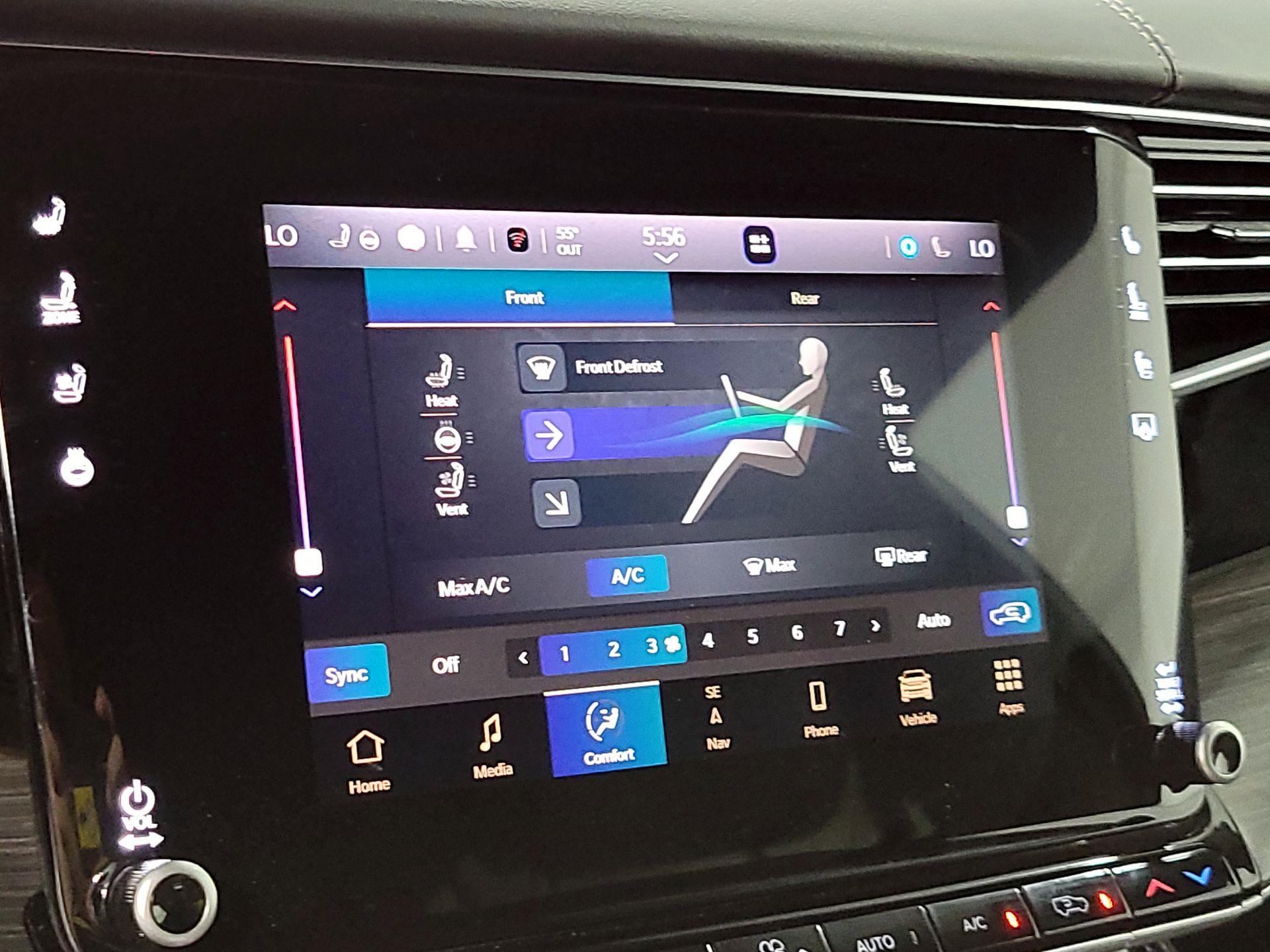 Thumbnail: 2023 Jeep Wagoneer - 15