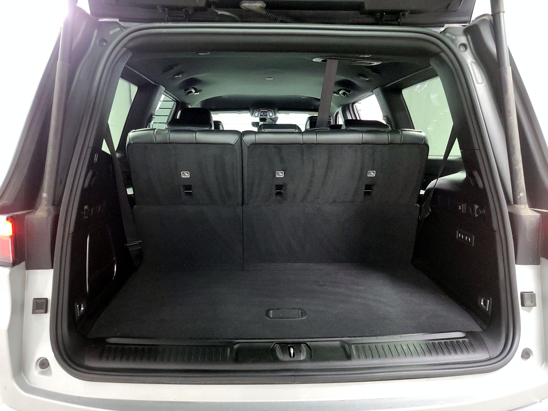 Thumbnail: 2023 Jeep Wagoneer - 18