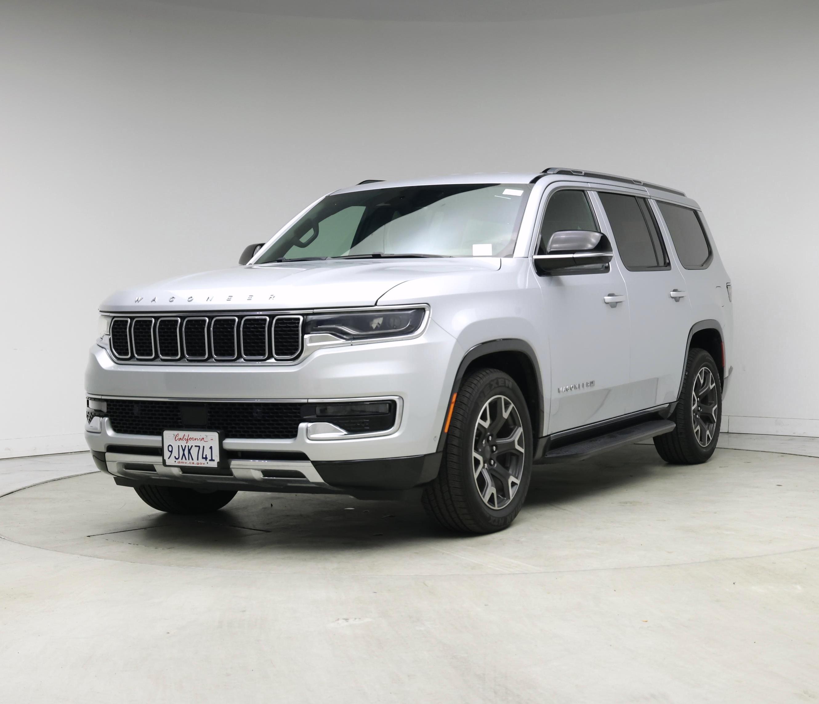 Thumbnail: 2023 Jeep Wagoneer - 4