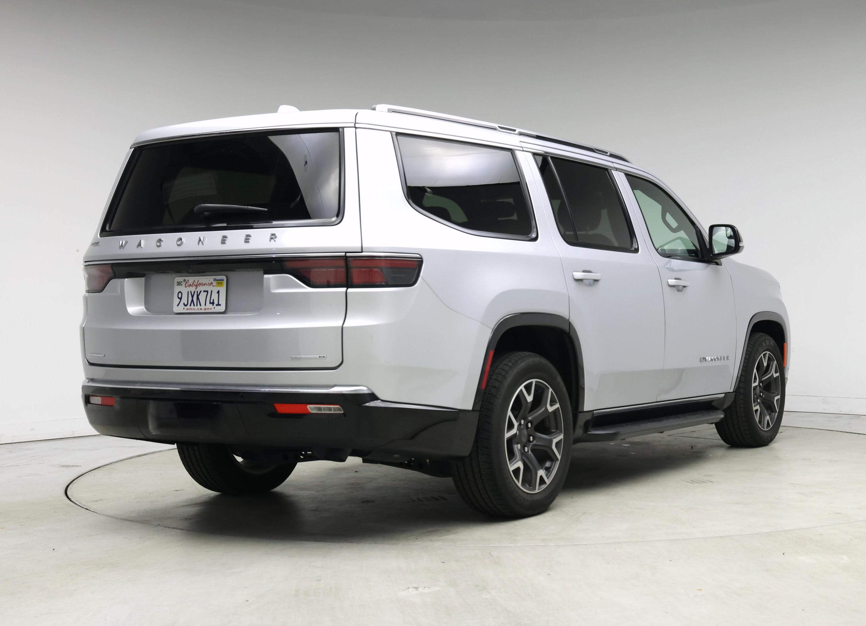 Thumbnail: 2023 Jeep Wagoneer - 8