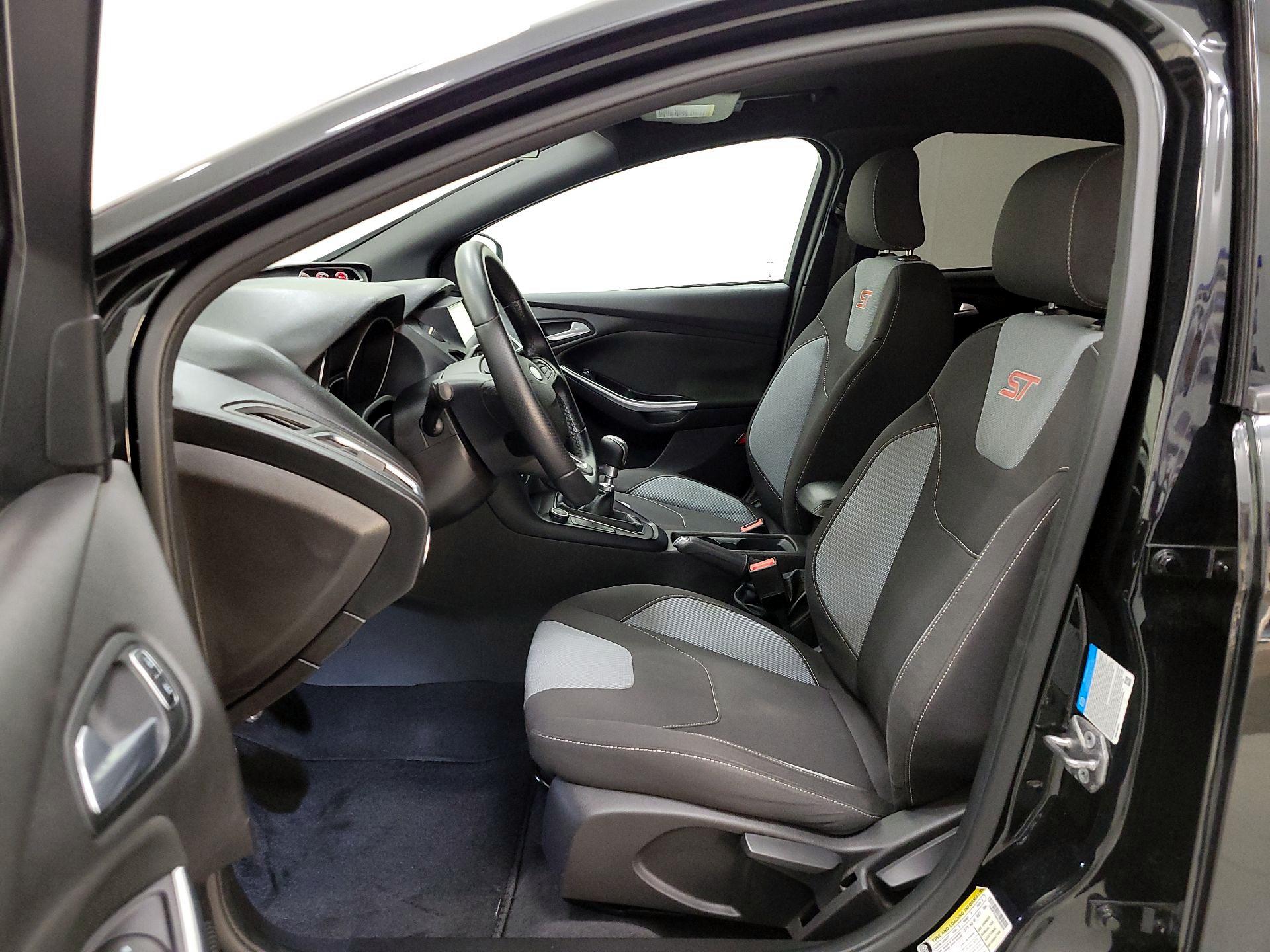 Thumbnail: 2015 Ford Focus - 11