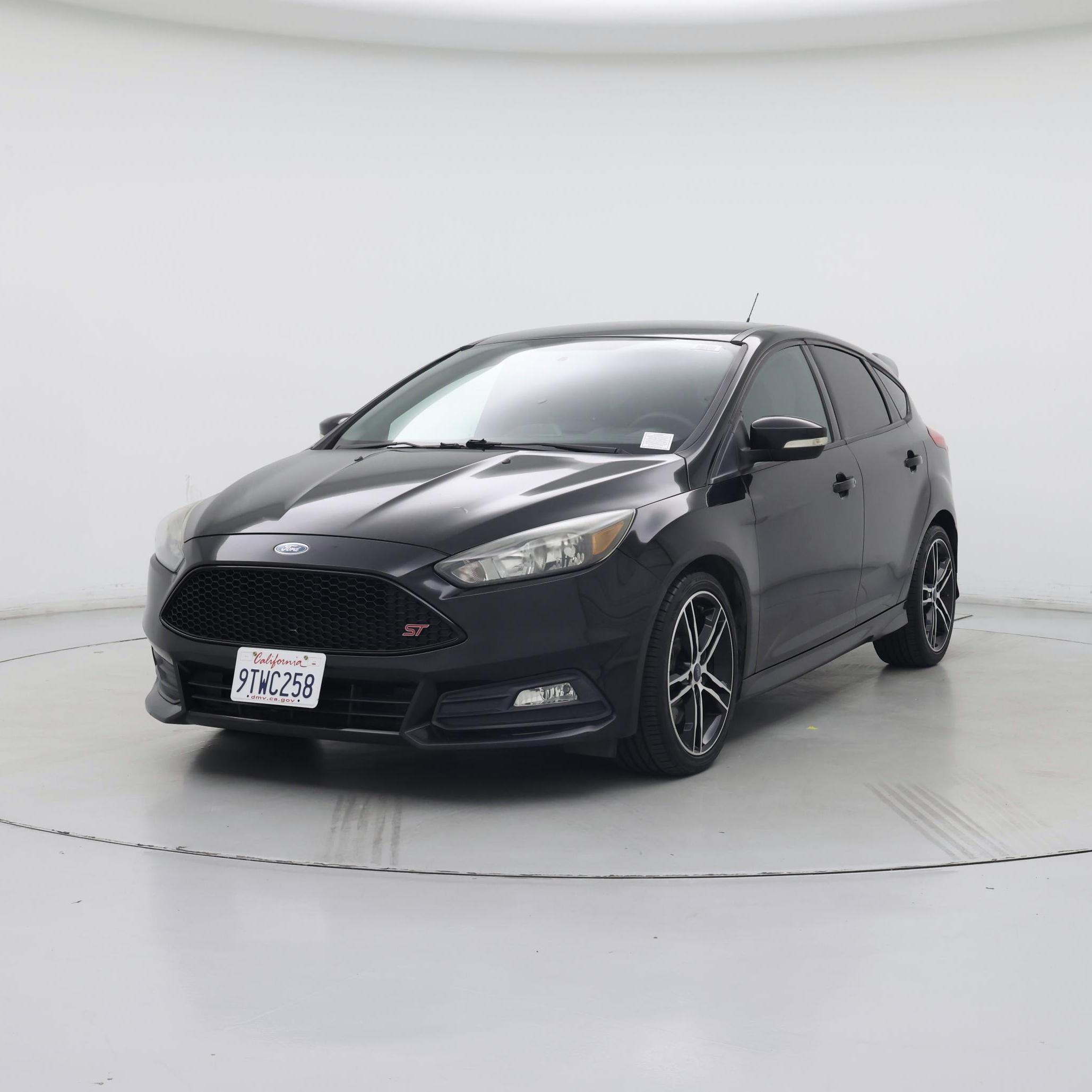 Thumbnail: 2015 Ford Focus - 4