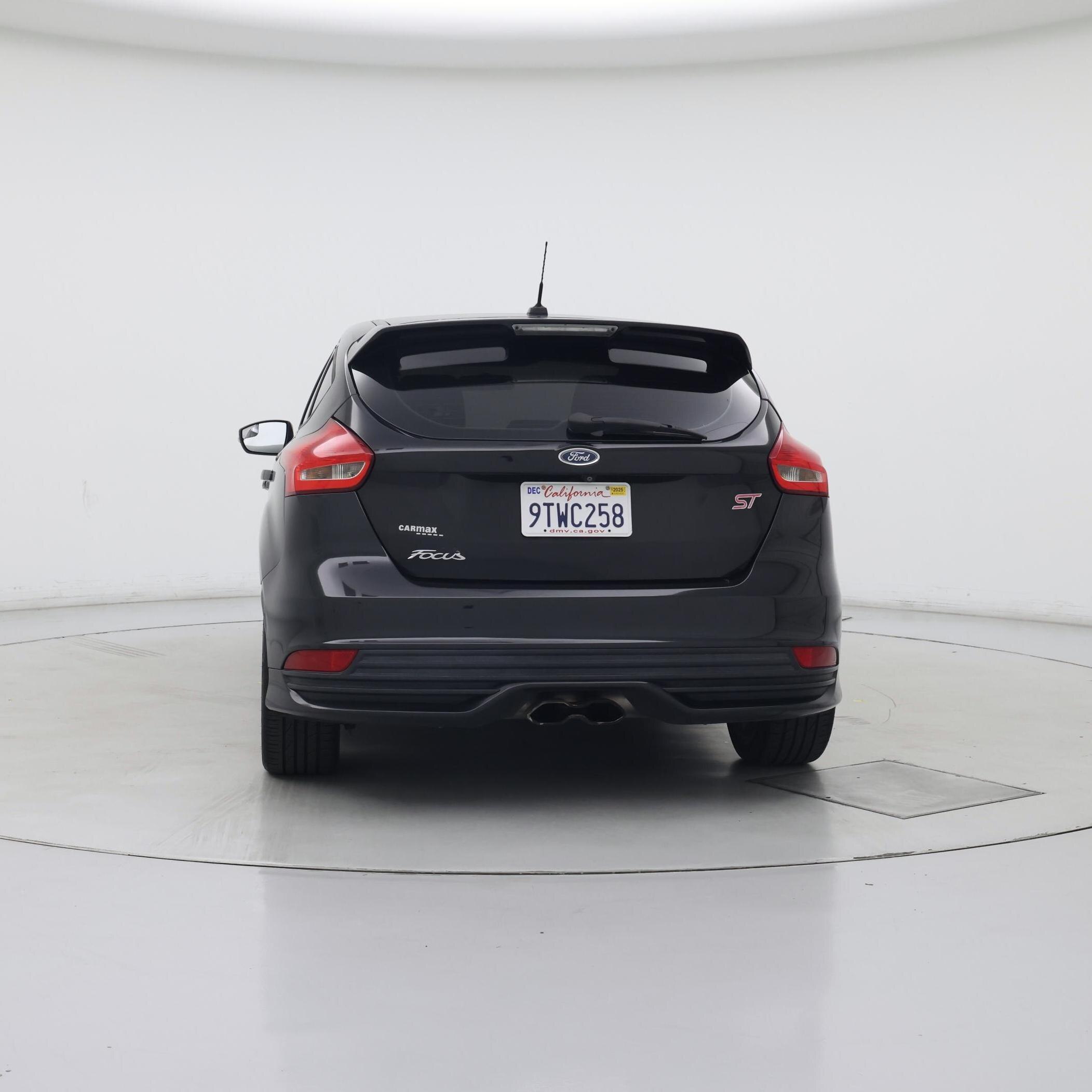 Thumbnail: 2015 Ford Focus - 6