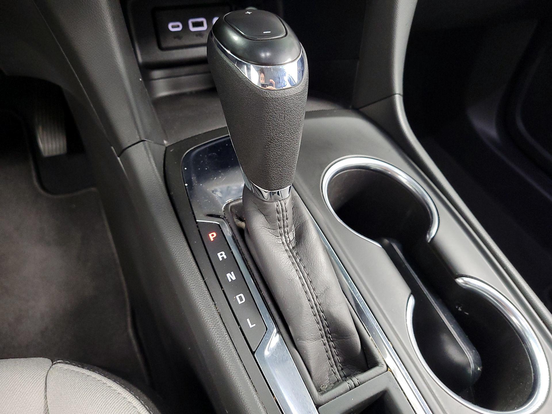 Thumbnail: 2021 Chevrolet Equinox - 15