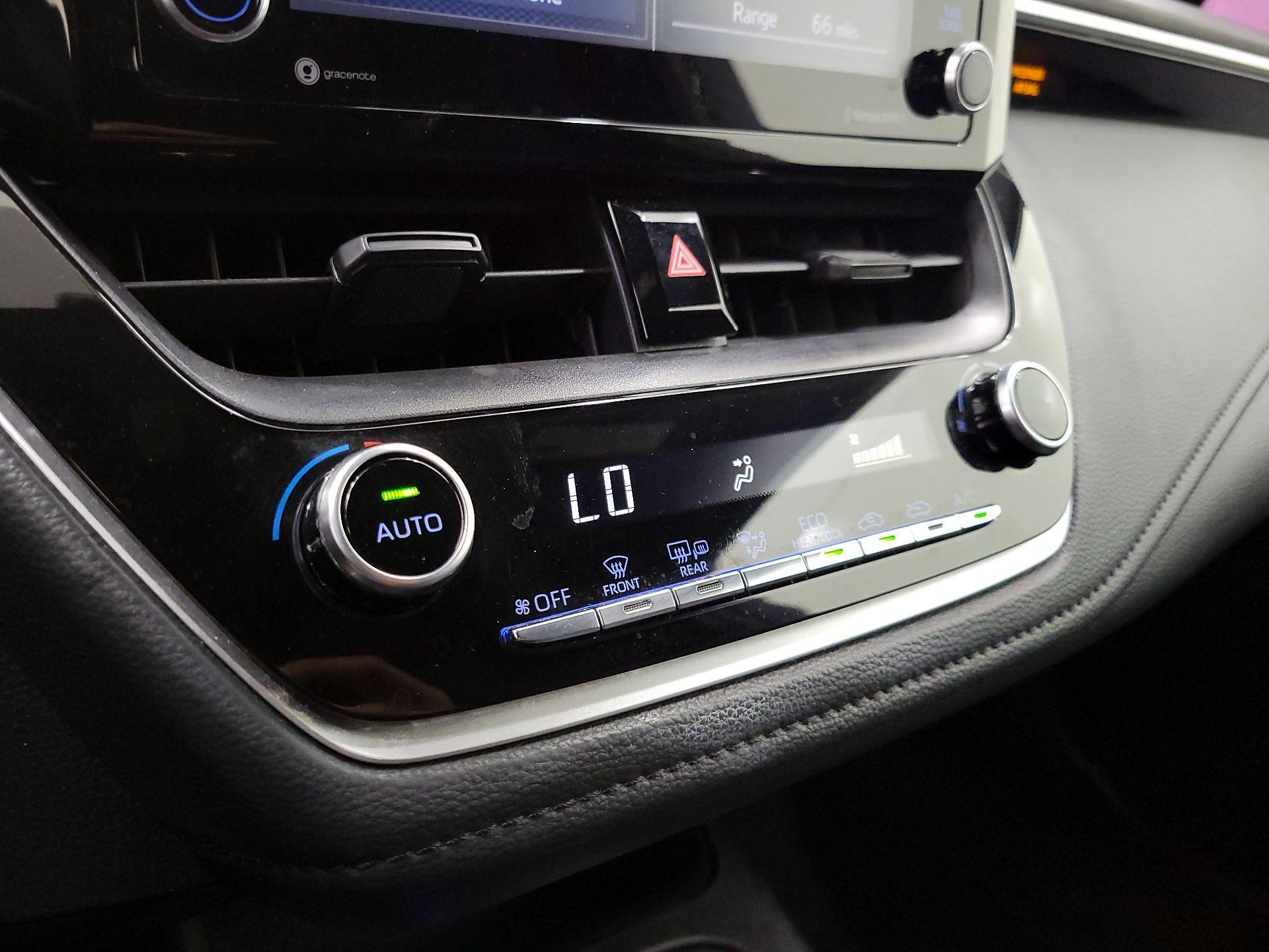 Thumbnail: 2021 Toyota Corolla - 16