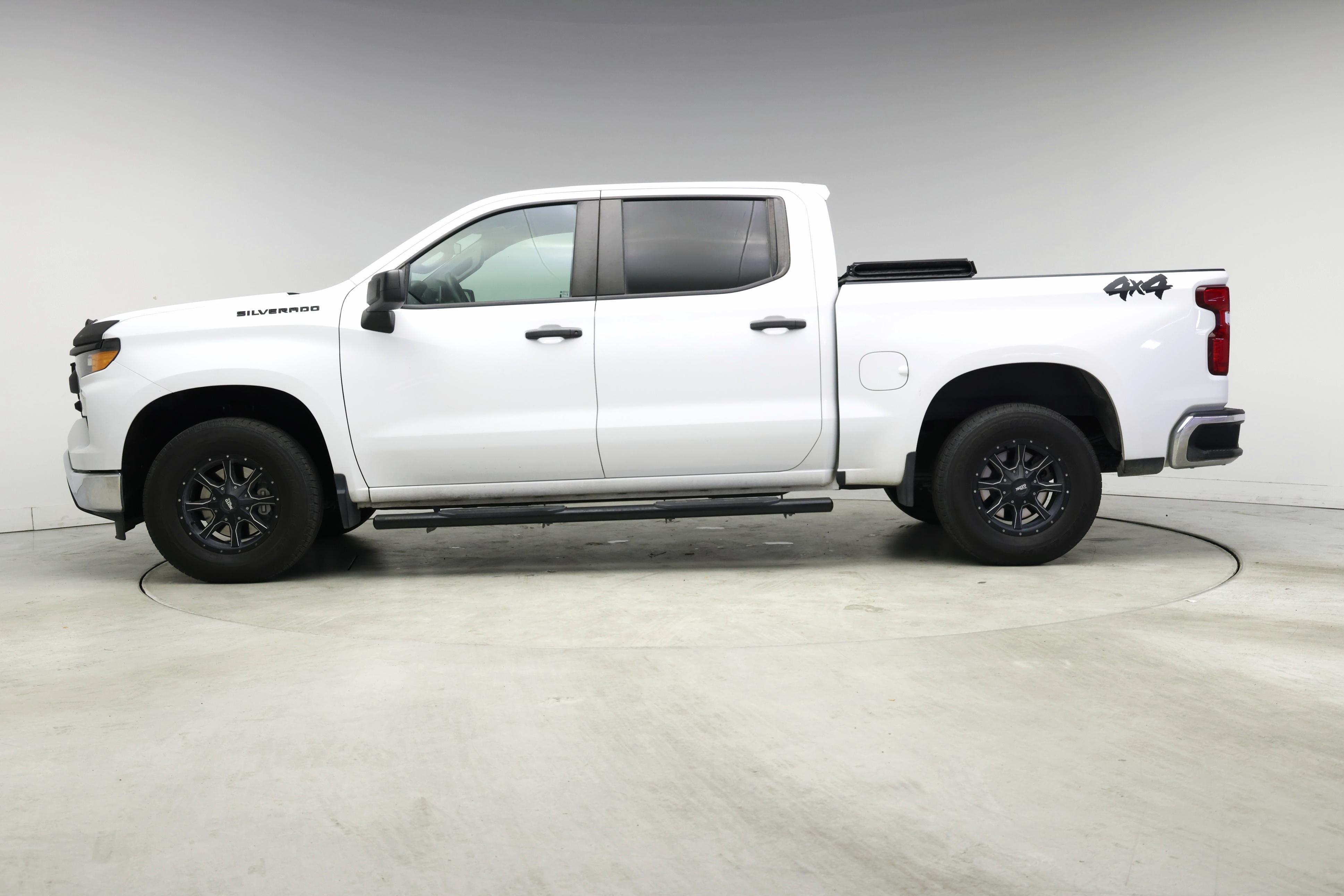 Thumbnail: 2023 Chevrolet Silverado 1500 - 3