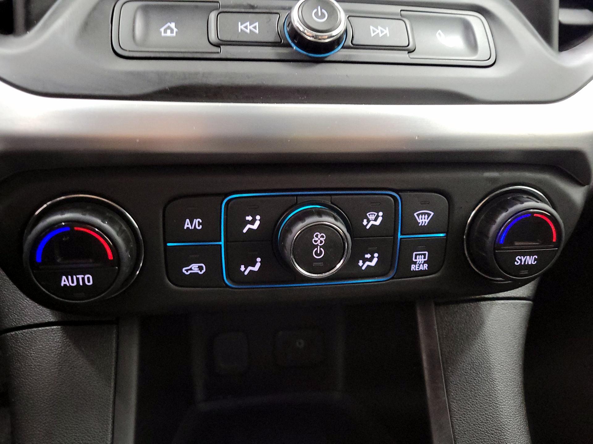 Thumbnail: 2018 GMC Acadia - 16