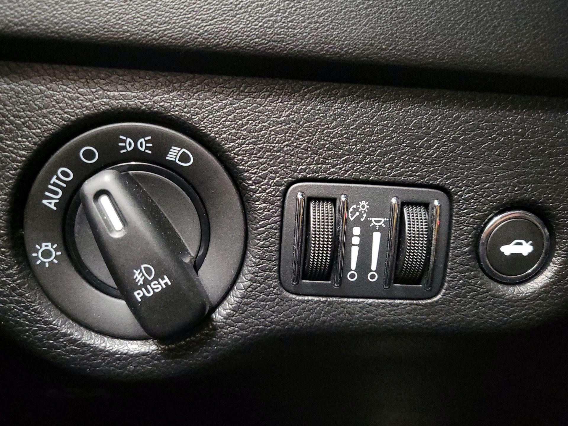 Thumbnail: 2022 Dodge Charger - 13