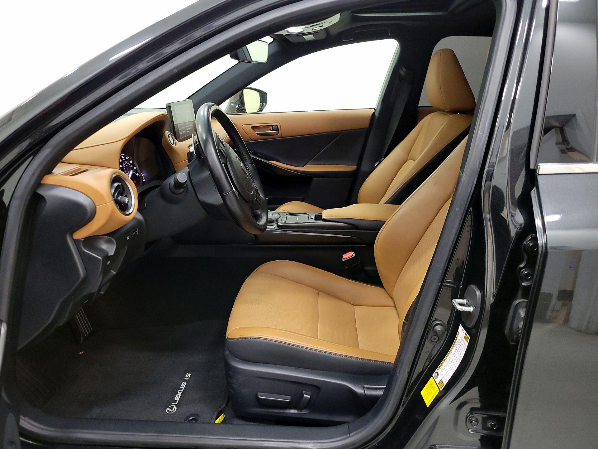 Thumbnail: 2021 Lexus IS - 11