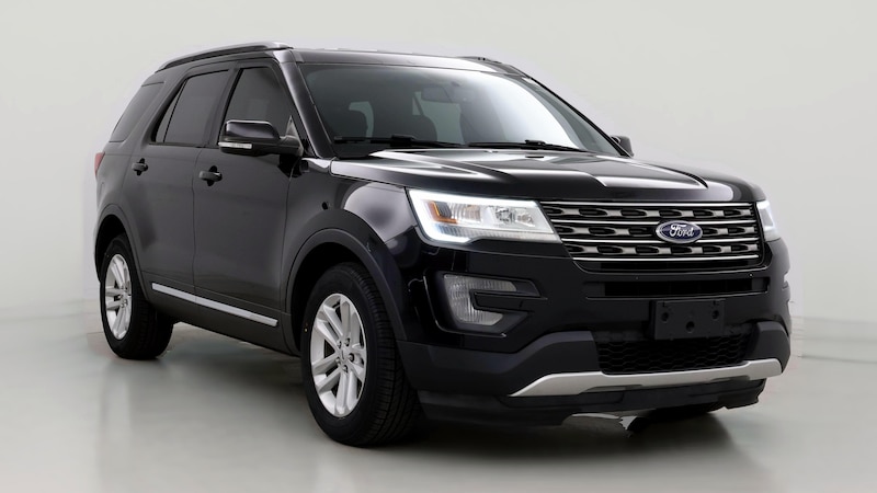 2017 Ford Explorer XLT Hero Image