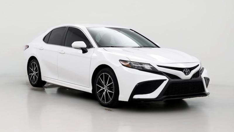 2022 Toyota Camry SE Hero Image